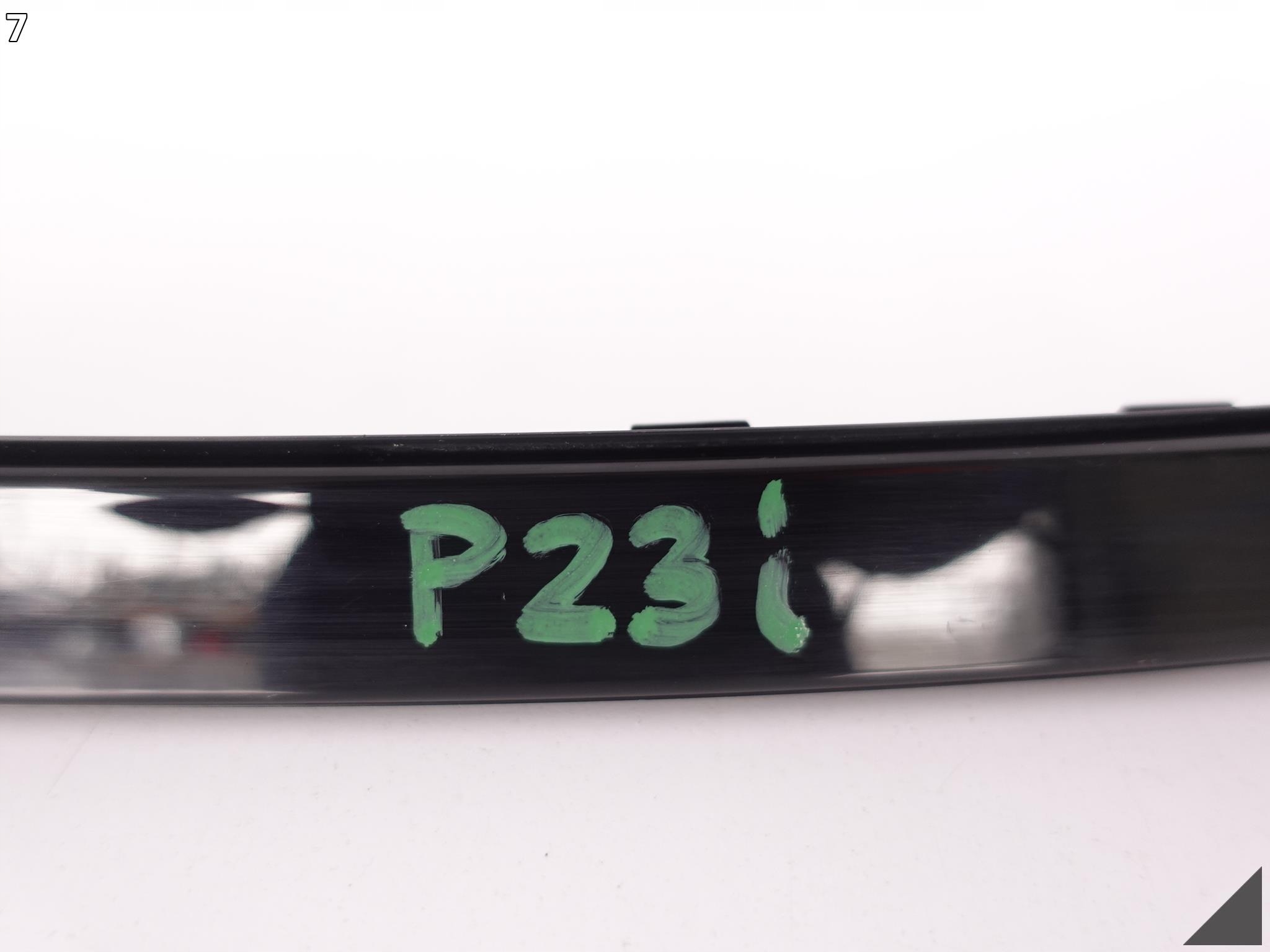 BMW 3 F30 11-18 LISTWA USZCZELKA DACHOWA PRAWA BMW 3 F30 11-18 LISTWA USZCZELKA DACHOWA PRAWA - obrazek 8