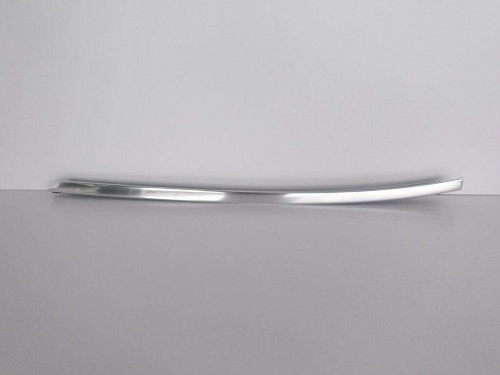 BMW 8 G14 LISTWA CHROM OZDOBNA PRZÓD PRAWA BMW 8 G14 LISTWA CHROM OZDOBNA PRZÓD PRAWA