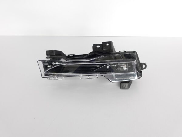 TESLA MODEL Y 3 LIFT 20- LAMPA HALOGEN LED DRL PRAWY W ZDERZAK TESLA MODEL Y 3 LIFT 20- LAMPA HALOGEN LED DRL PRAWY W ZDERZAK