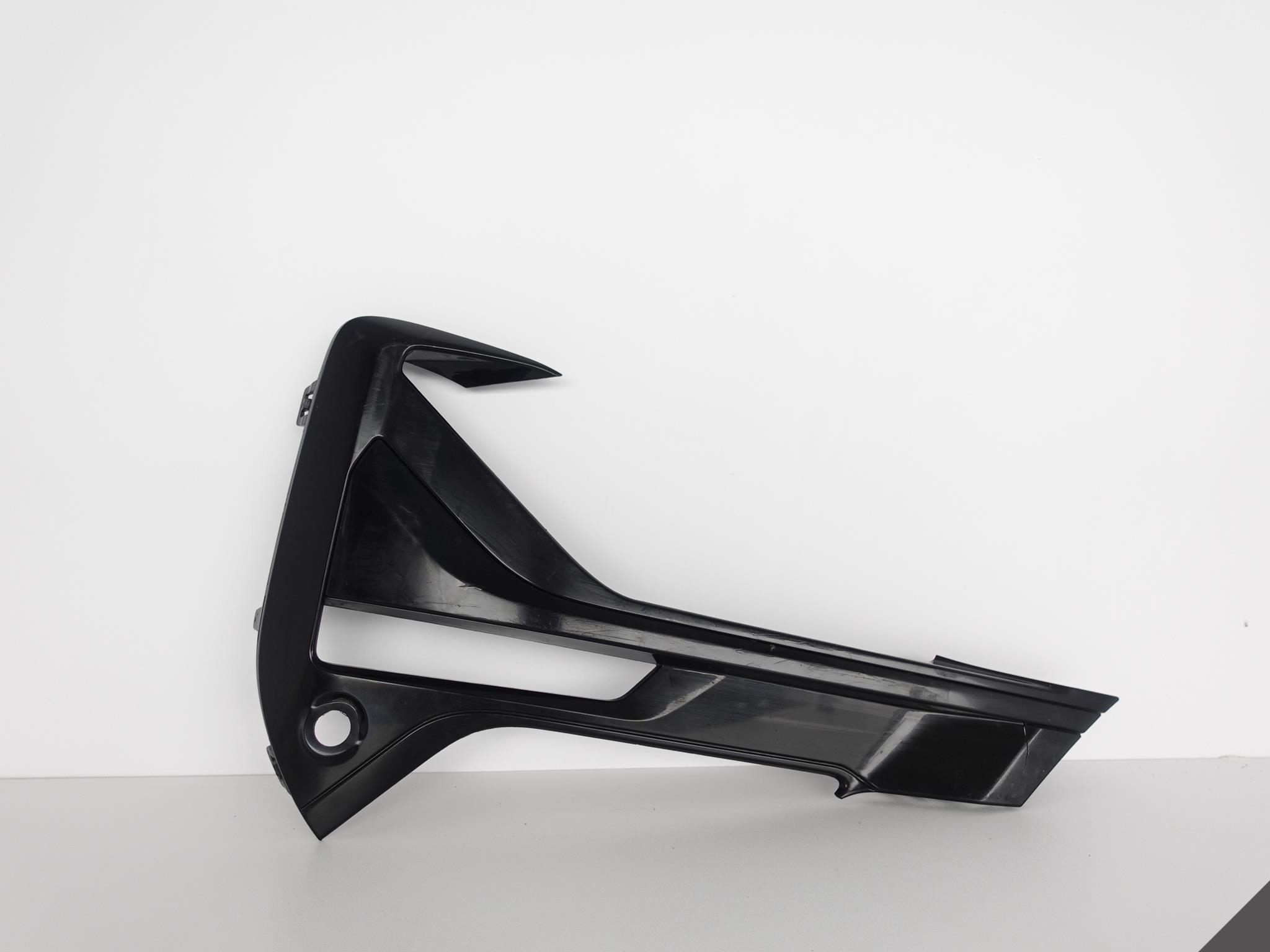 BMW X1 F48 LCI LIFT 19- SPORT-LINE KRATKA PRAWA BMW X1 F48 LCI LIFT 19- SPORT-LINE KRATKA PRAWA