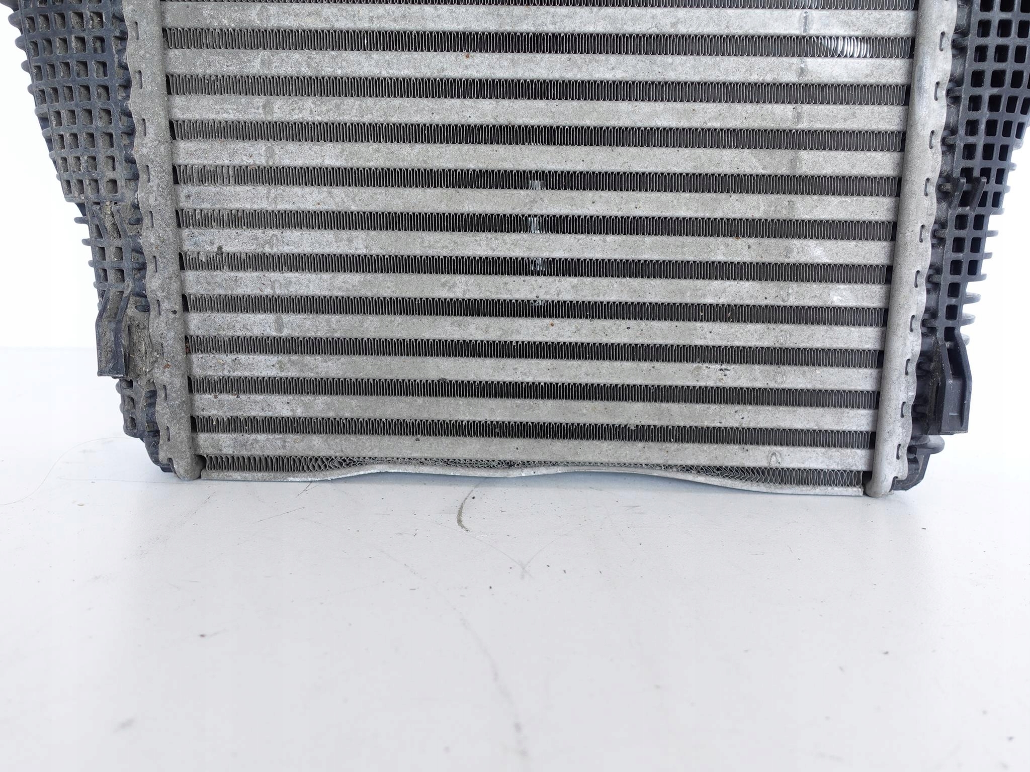 PORSCHE MACAN TURBO GTS 14-18 INTERCOOLER PRAWY PORSCHE MACAN TURBO GTS 14-18 INTERCOOLER PRAWY - obrazek 4