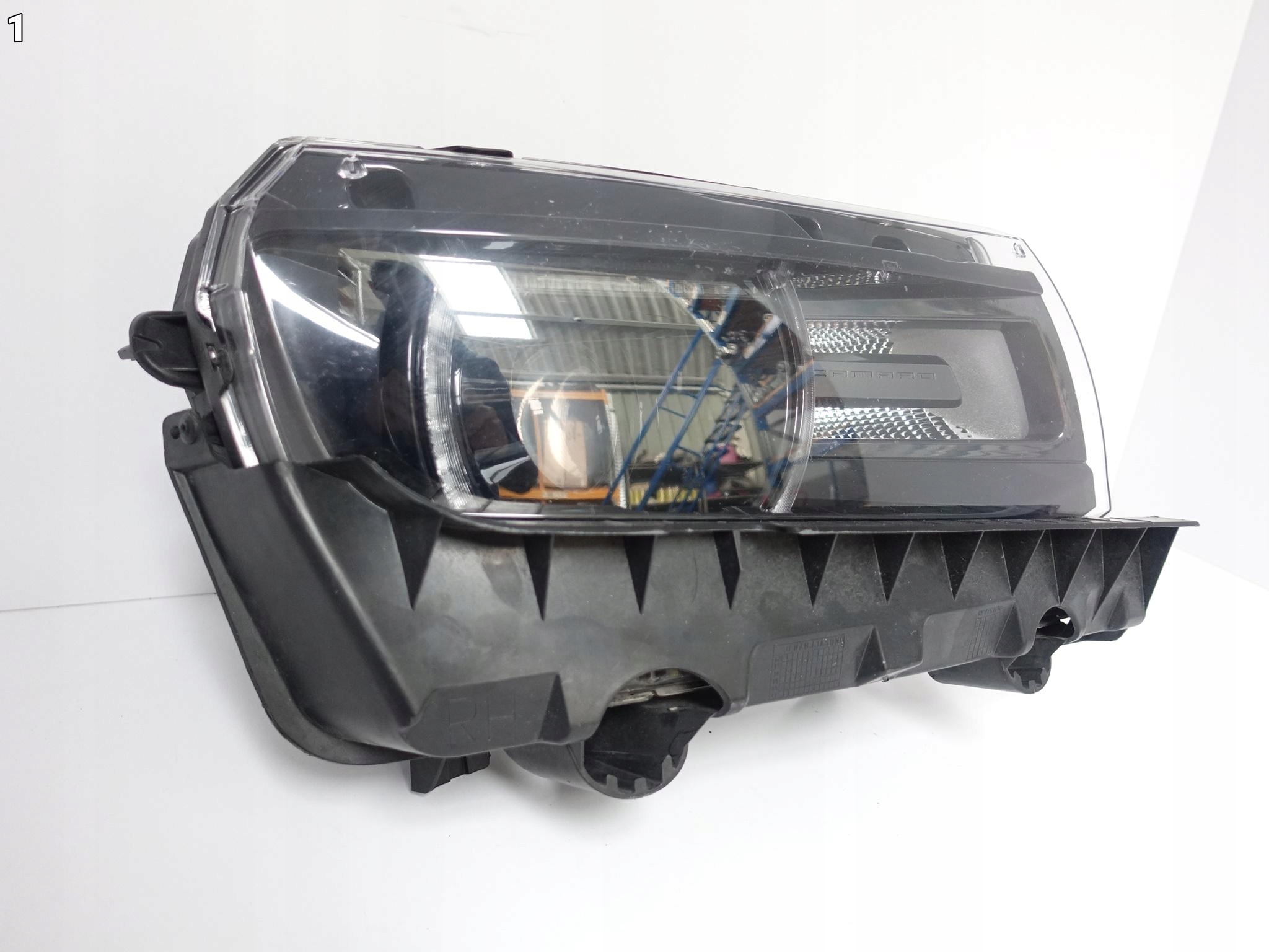 CHEVROLET CAMARO V 5 SS LIFT 14-15 LAMPA XENON+LED PRAWA USA CHEVROLET CAMARO V 5 SS LIFT 14-15 LAMPA XENON+LED PRAWA USA - obrazek 2
