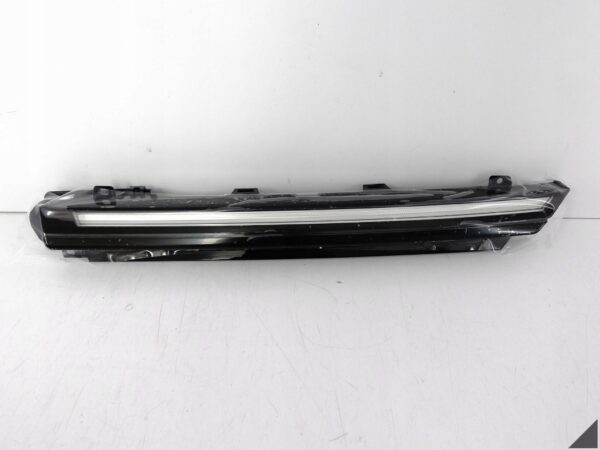 VW GOLF 8 VIII 5H0 19- GRILL ATRAPA LED DRL LISTWA OZDOBNA PODŚWIETLANE L VW GOLF 8 VIII 5H0 19- GRILL ATRAPA LED DRL LISTWA OZDOBNA PODŚWIETLANE L