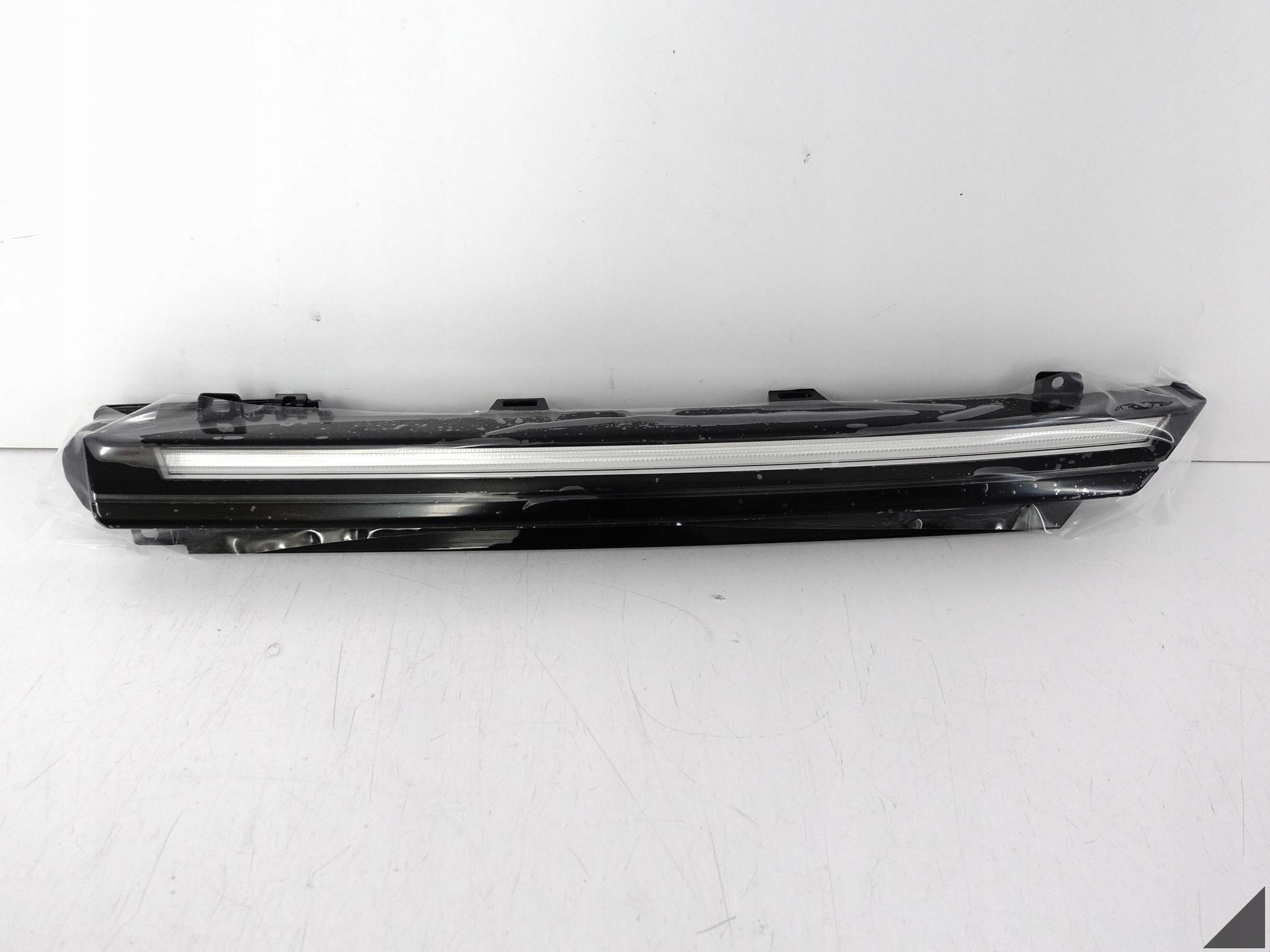 VW GOLF 8 VIII 5H0 19- GRILL ATRAPA LED DRL LISTWA OZDOBNA PODŚWIETLANE L VW GOLF 8 VIII 5H0 19- GRILL ATRAPA LED DRL LISTWA OZDOBNA PODŚWIETLANE L