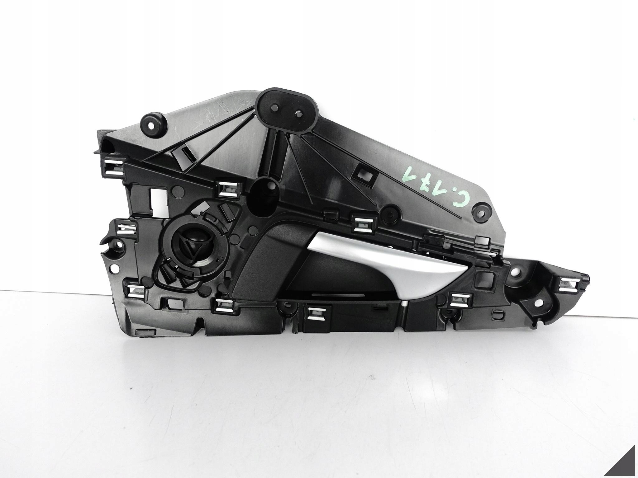 AUDI A6 S6 4G0 C7 LIFT 10-18 KLAMKA DRZWI TYLNYCH LEWYCH GŁOŚNIK CHROM AUDI A6 S6 4G0 C7 LIFT 10-18 KLAMKA DRZWI TYLNYCH LEWYCH GŁOŚNIK CHROM
