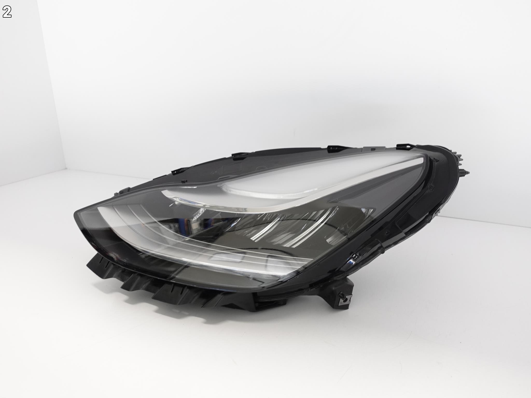 TESLA MODEL 3 17- FULL LED LAMPA LEWA PRZÓD EU TESLA MODEL 3 17- FULL LED LAMPA LEWA PRZÓD EU - obrazek 3