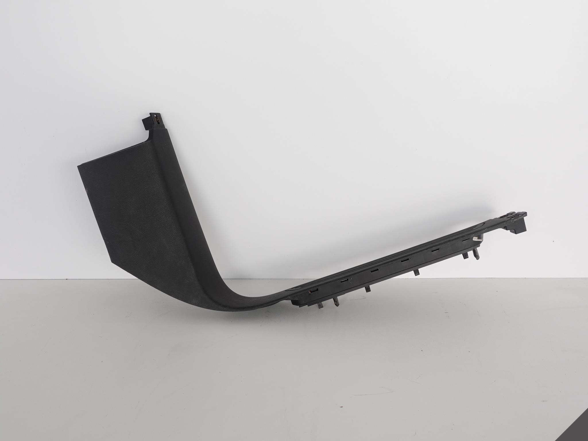 PORSCHE CAYENNE 7P5 OSŁONA PROGU PRAWA PRZÓD PORSCHE CAYENNE 7P5 OSŁONA PROGU PRAWA PRZÓD