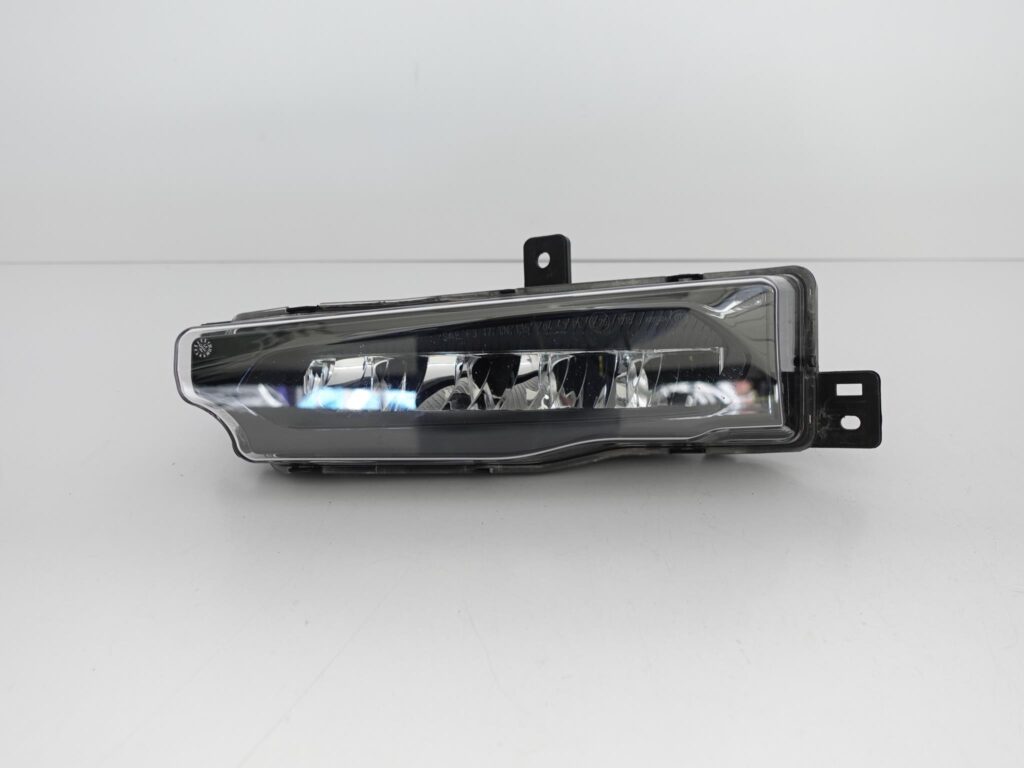BMW X3 G01 X4 G02 LED DRL HALOGEN CIEMNY LEWY BMW X3 G01 X4 G02 LED DRL HALOGEN CIEMNY LEWY