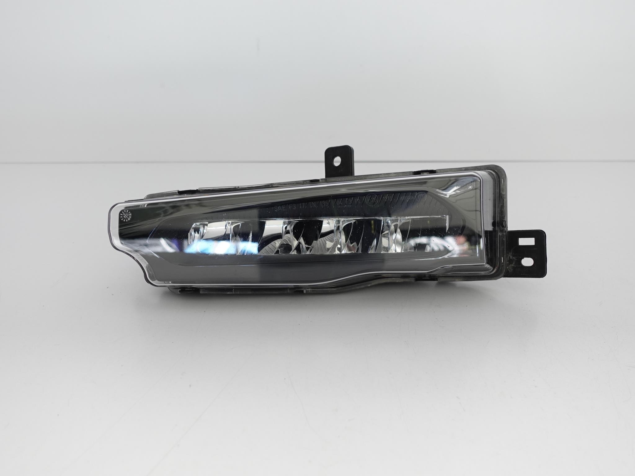 BMW X3 G01 X4 G02 LED DRL HALOGEN CIEMNY LEWY BMW X3 G01 X4 G02 LED DRL HALOGEN CIEMNY LEWY