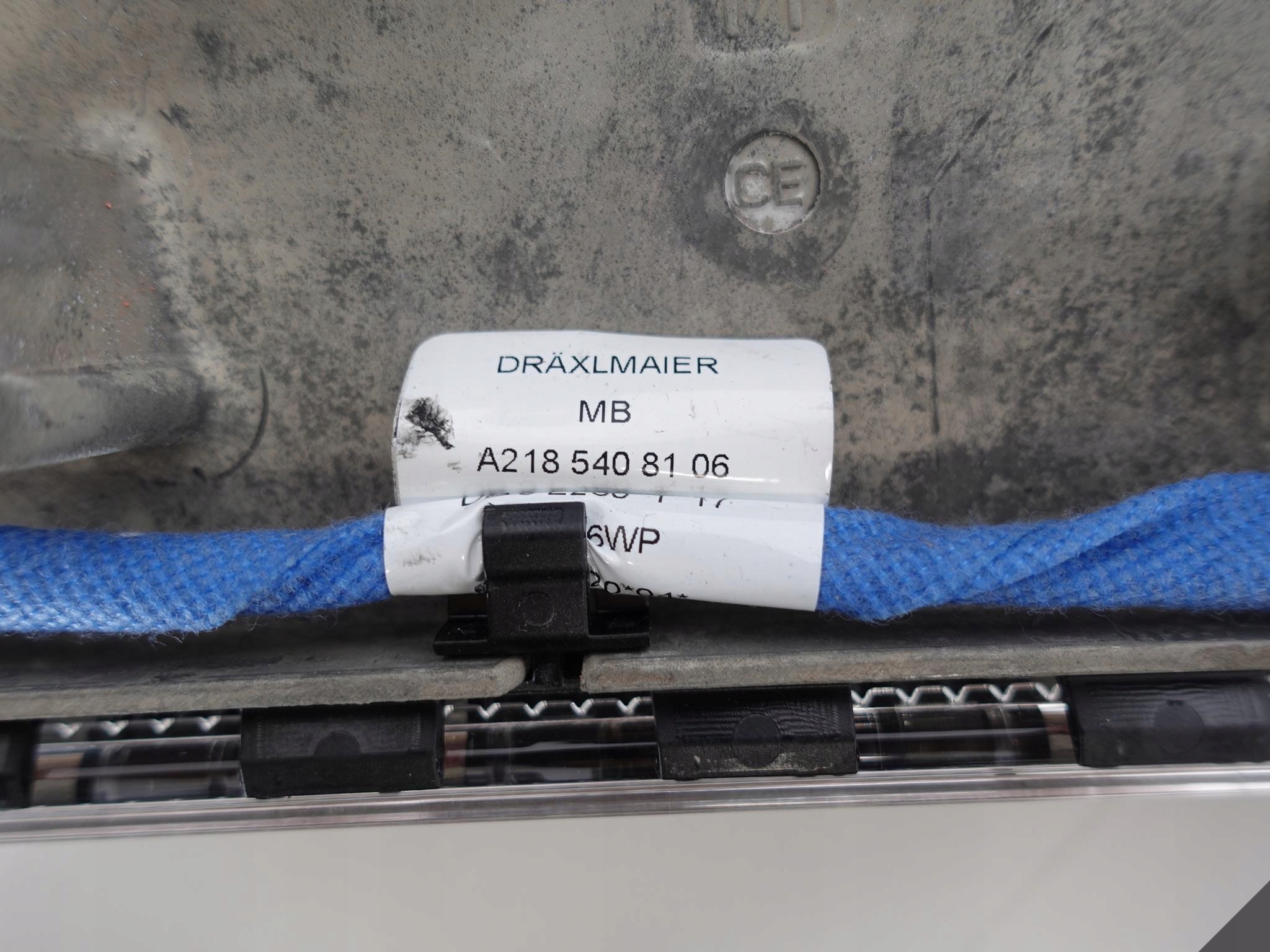 MERCEDES CLS 218 PANEL DEKOR KRATKI DREWNO ZEGAR MERCEDES CLS 218 PANEL DEKOR KRATKI DREWNO ZEGAR - obrazek 9