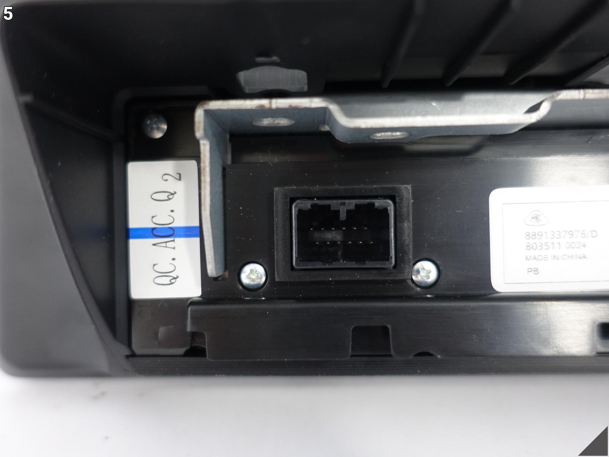 LOTUS EMIRA 22- MONITOR WYŚWIETLACZ LCD SCREEN CENTER DISPLAY 8891337976 LOTUS EMIRA 22- MONITOR WYŚWIETLACZ LCD SCREEN CENTER DISPLAY 8891337976 - obrazek 6
