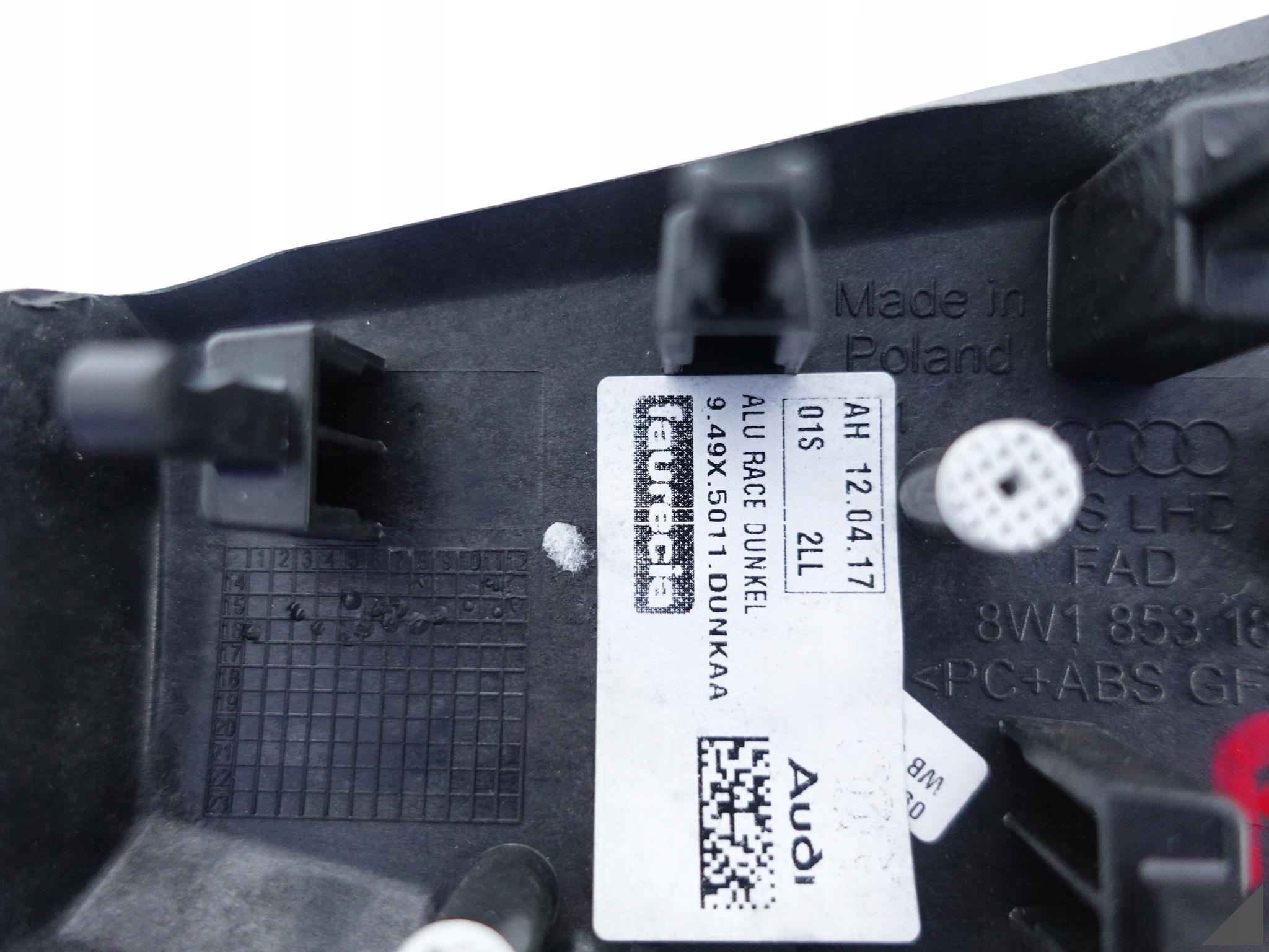 AUDI A5 A4 RS5 RS4 S4 S5 8W LISTWA DEKOR OZDOBNA AUDI A5 A4 RS5 RS4 S4 S5 8W LISTWA DEKOR OZDOBNA - obrazek 9