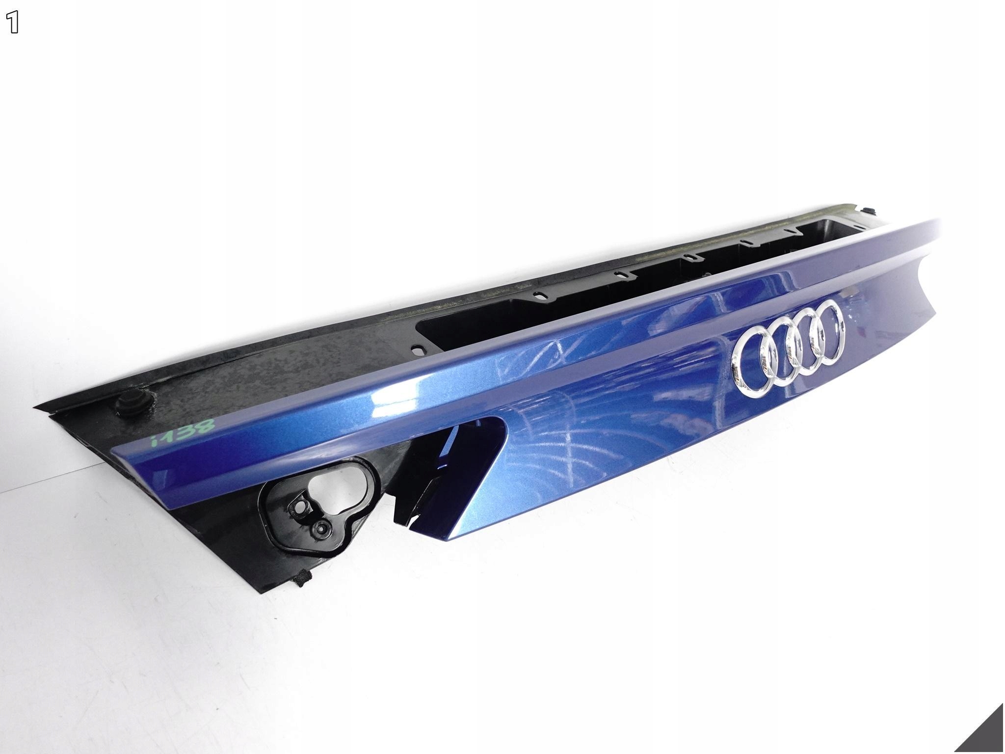 AUDI RS7 S7 A7 4G8 C7 10-18 LIFT BLENDA DOKŁADKA KLAPY TYŁ KOLOR S9R AUDI RS7 S7 A7 4G8 C7 10-18 LIFT BLENDA DOKŁADKA KLAPY TYŁ KOLOR S9R - obrazek 2