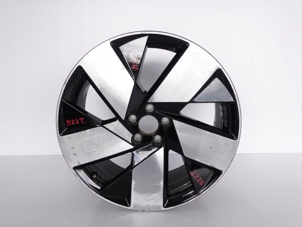 VOLVO XC40 FELGA 8JX20 ET50.5 5X108 VOLVO XC40 FELGA 8JX20 ET50.5 5X108