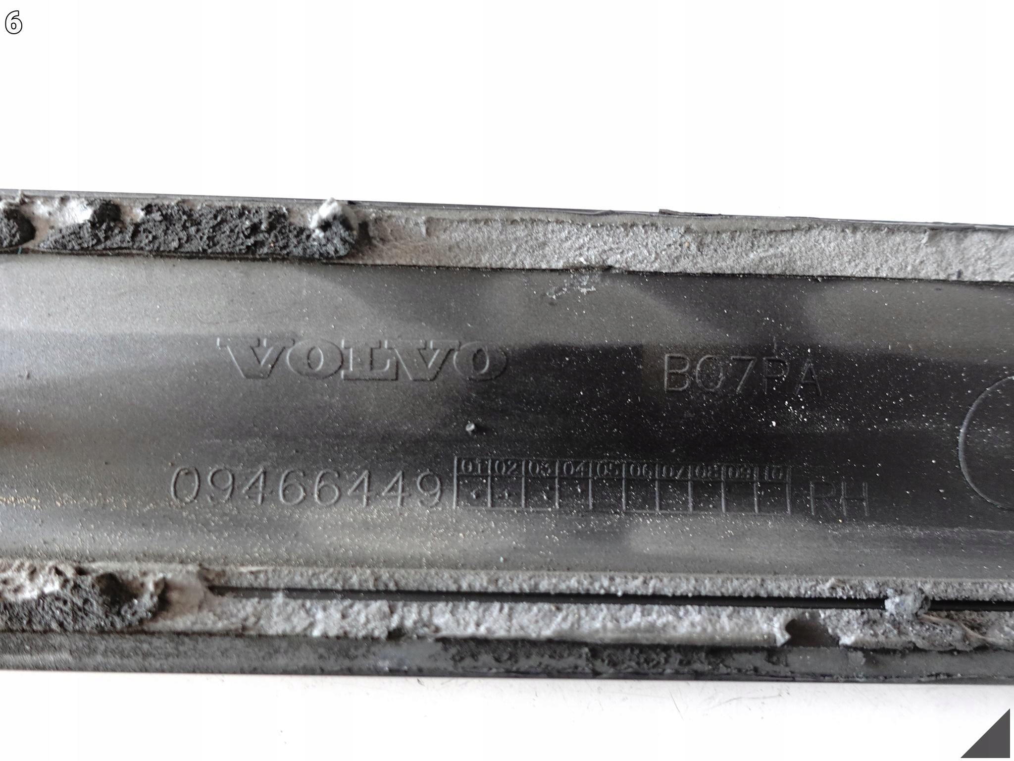 VOLVO C70 II LIFT 05-13 LISTWA NAKŁADKA NA DRZWI OZDOBNA PRAWA PRZÓD VOLVO C70 II LIFT 05-13 LISTWA NAKŁADKA NA DRZWI OZDOBNA PRAWA PRZÓD - obrazek 7
