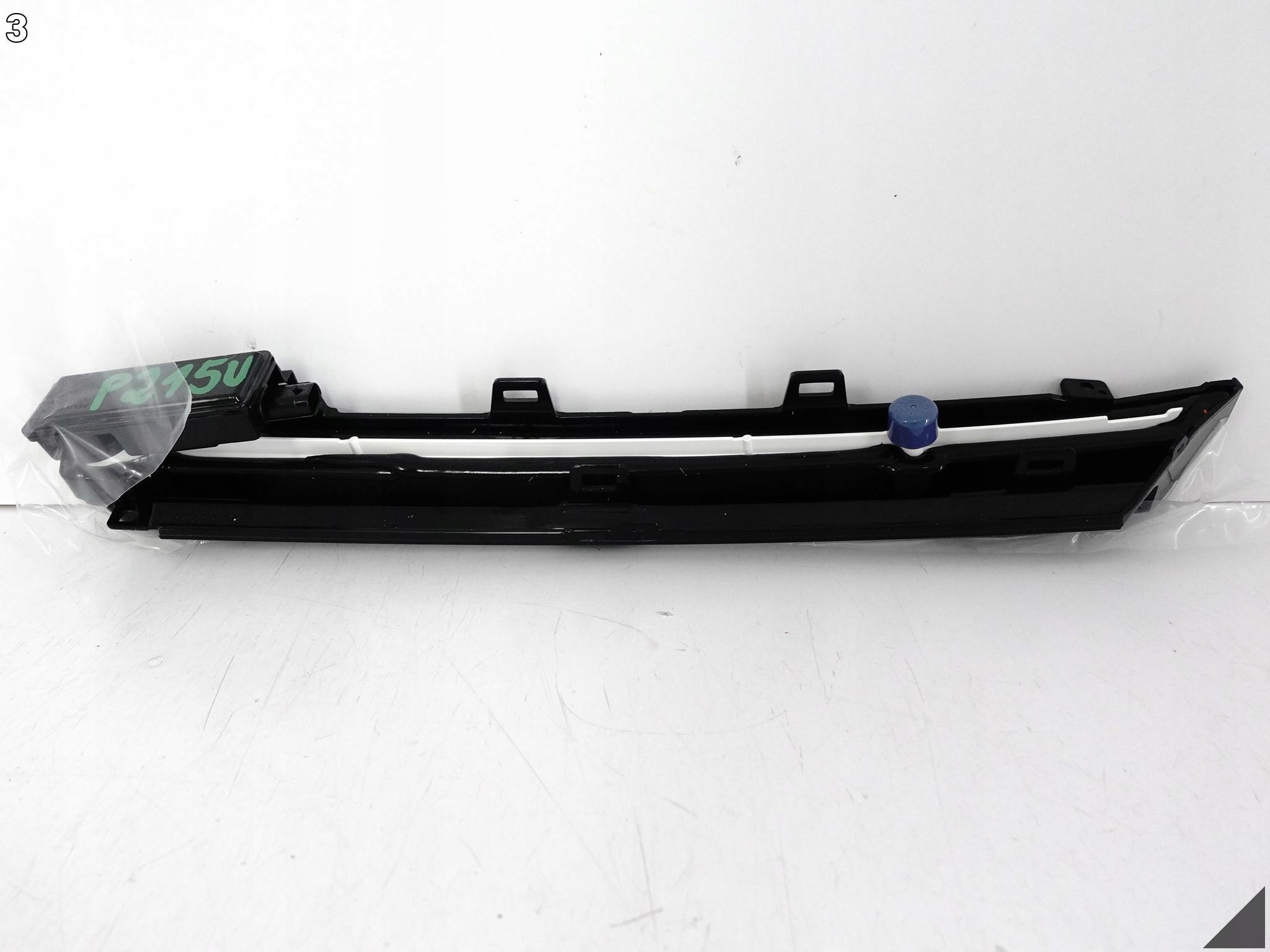 VW GOLF 8 VIII 5H0 19- GRILL ATRAPA LED DRL LISTWA OZDOBNA PODŚWIETLANE R VW GOLF 8 VIII 5H0 19- GRILL ATRAPA LED DRL LISTWA OZDOBNA PODŚWIETLANE R - obrazek 4