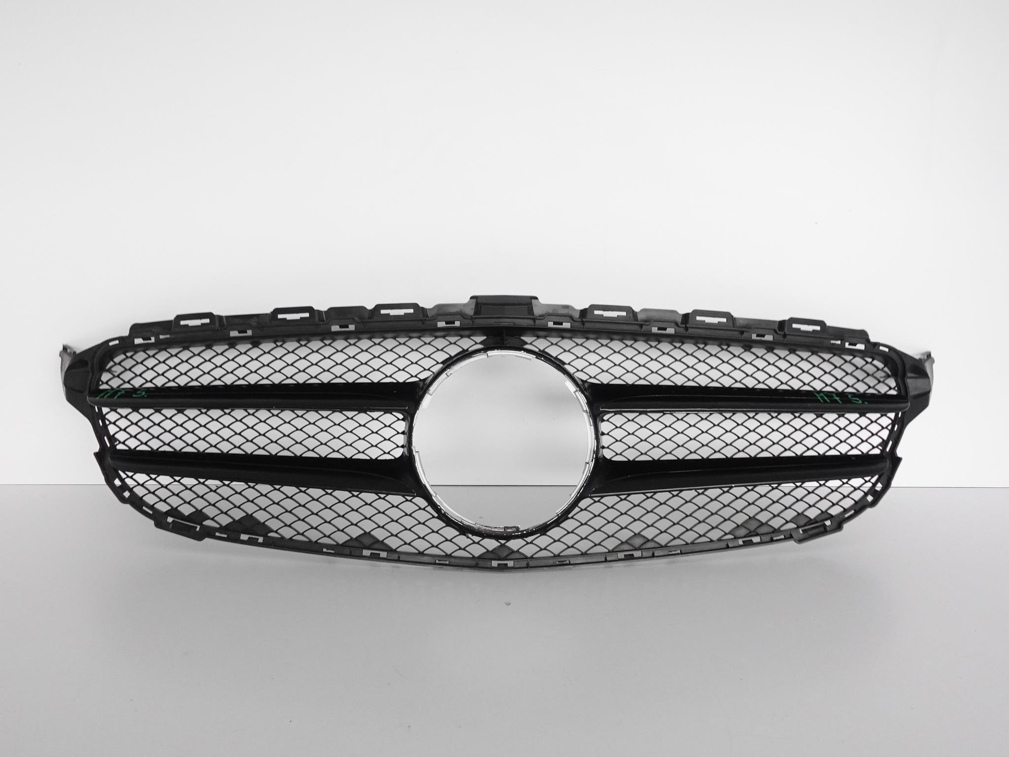 MERCEDES C-KLASA W205 S205 14-18 GRILL ATRAPA MERCEDES C-KLASA W205 S205 14-18 GRILL ATRAPA