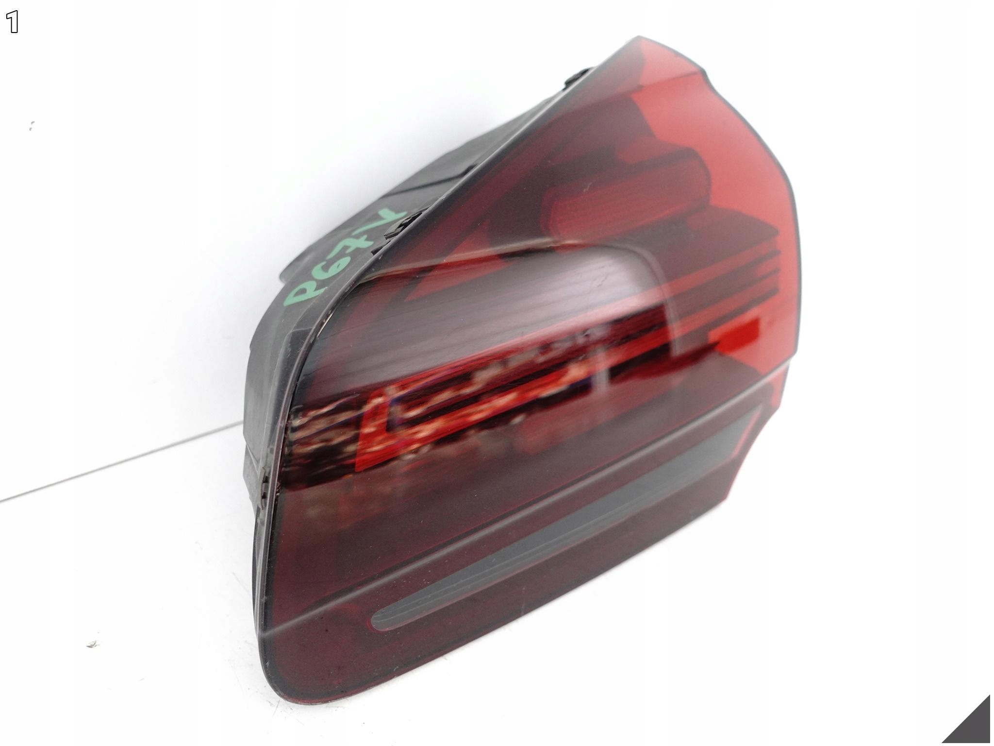 PORSCHE CAYENNE 7P5 LIFT 14-18 GTS / TURBO LAMPA LED BAGAŻNIK PRAWA TYŁ EU PORSCHE CAYENNE 7P5 LIFT 14-18 GTS / TURBO LAMPA LED BAGAŻNIK PRAWA TYŁ EU - obrazek 2