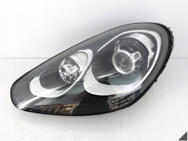 PORSCHE CAYENNE 7P5 LIFT 14-18 LAMPA XENON (DS8) + LED LEWA PRZÓD EUROPA PORSCHE CAYENNE 7P5 LIFT 14-18 LAMPA XENON (DS8) + LED LEWA PRZÓD EUROPA