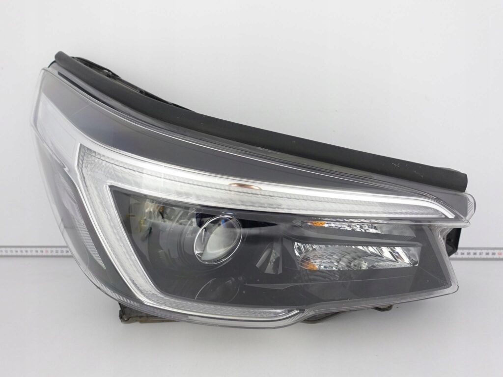 SUBARU FORESTER V 5 SK 18-21 LAMPA FULL LED PRAWA PRZÓD CIEMNA EU SUBARU FORESTER V 5 SK 18-21 LAMPA FULL LED PRAWA PRZÓD CIEMNA EU