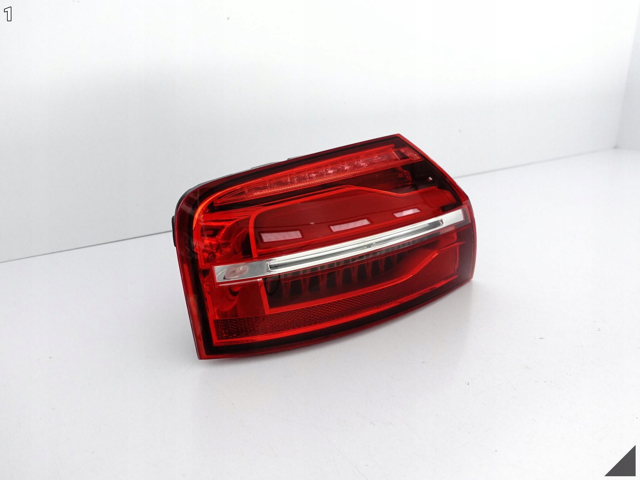 AUDI A8 S8 4H0 D4 LIFT 13-17 MATRIX LED LAMPA W BŁOTNIK LEWA TYŁ EU B.ŁADNA AUDI A8 S8 4H0 D4 LIFT 13-17 MATRIX LED LAMPA W BŁOTNIK LEWA TYŁ EU B.ŁADNA - obrazek 2