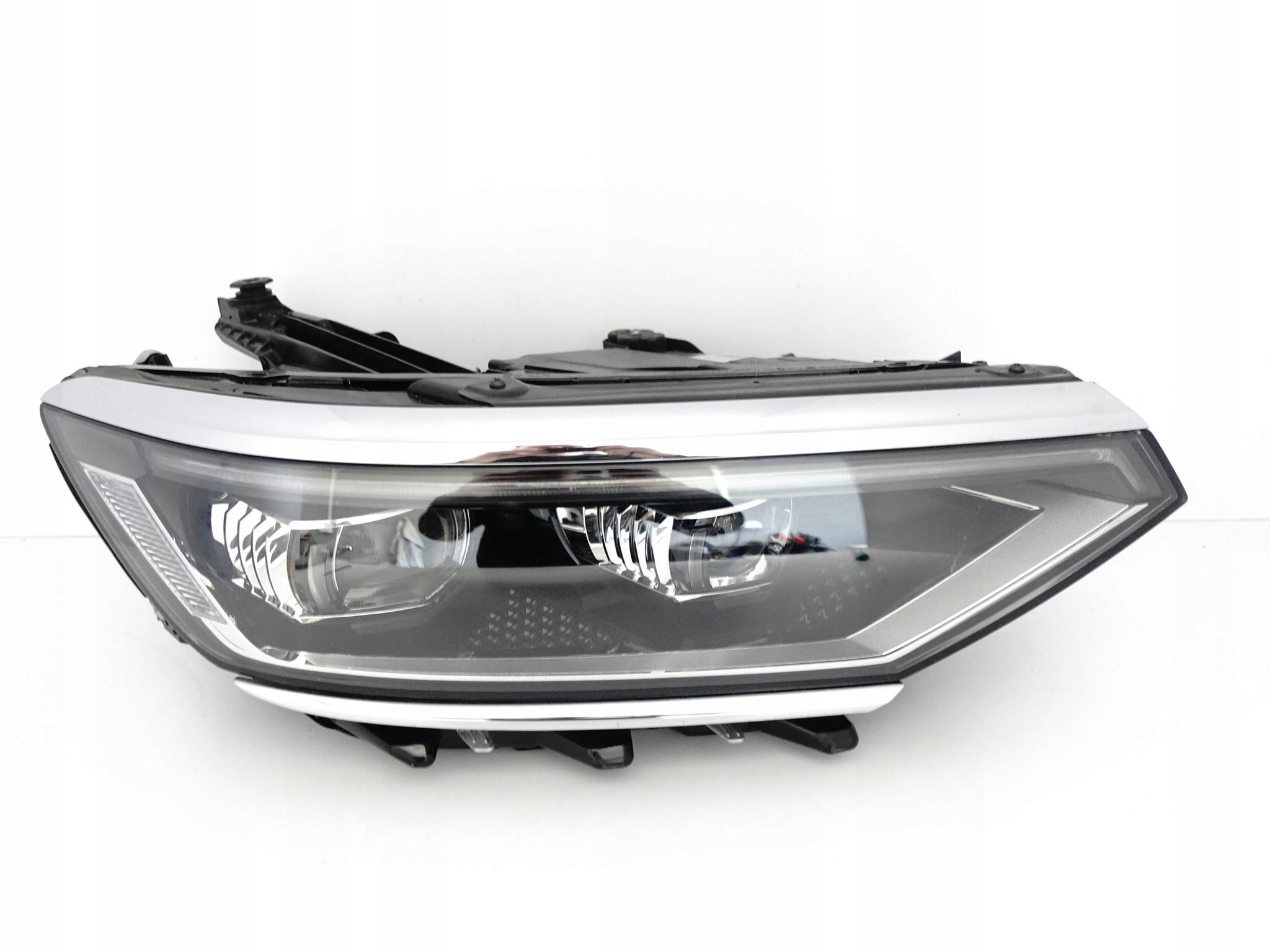 VW PASSAT B8 3G1 LIFT 19-23 LAMPA FULL LED IQ.LIGHT PRAWA EU VW PASSAT B8 3G1 LIFT 19-23 LAMPA FULL LED IQ.LIGHT PRAWA EU