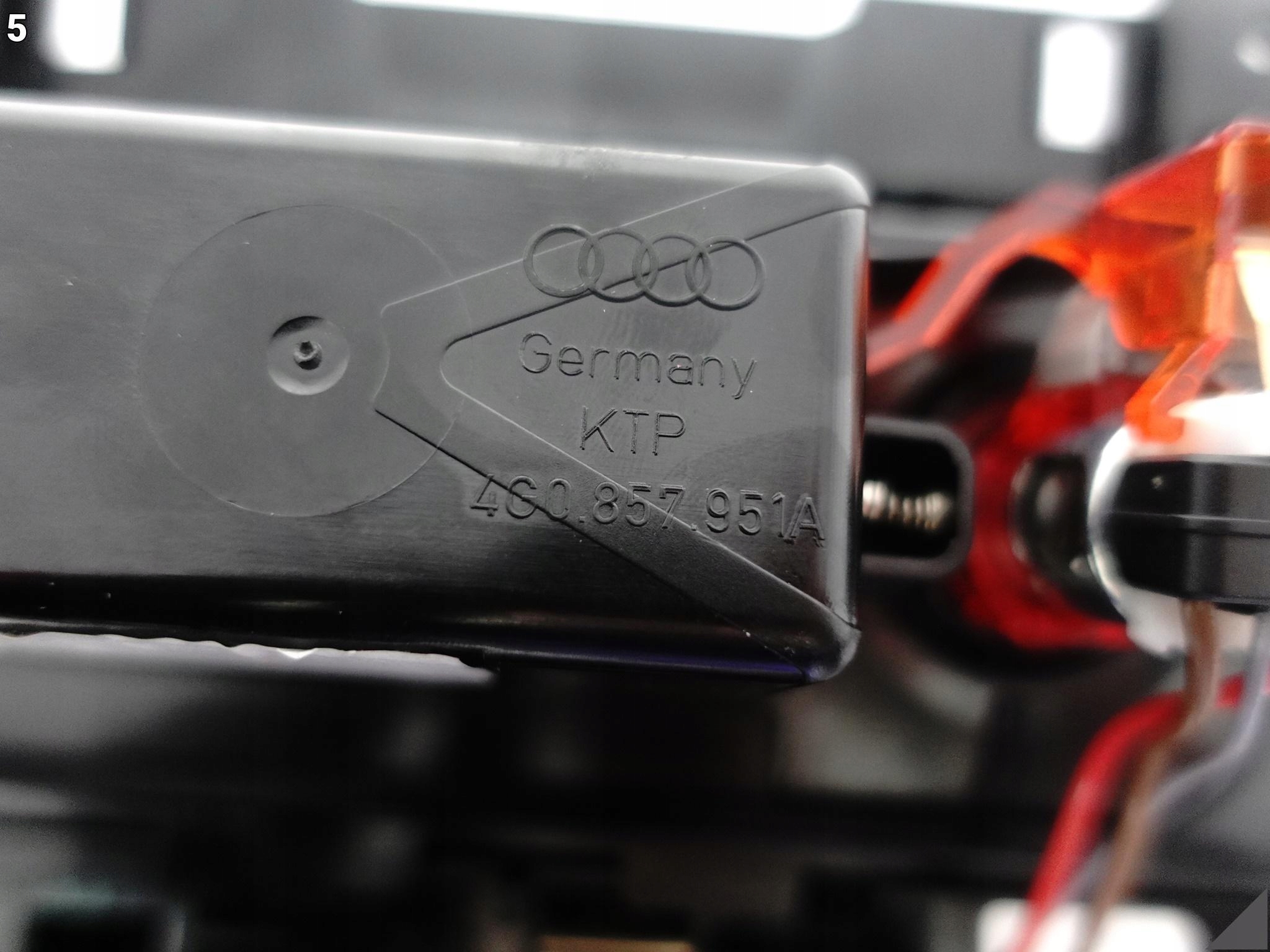 AUDI RS7 4G8 RS6 4G0 C7 10-18 POPIELNICZKA TUNEL ŚRODKOWY DEKOR CARBON 6T3 AUDI RS7 4G8 RS6 4G0 C7 10-18 POPIELNICZKA TUNEL ŚRODKOWY DEKOR CARBON 6T3 - obrazek 6