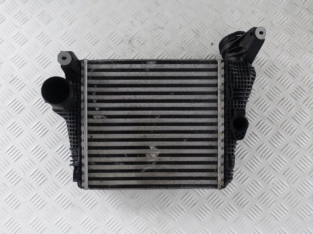PORSCHE MACAN 95B TURBO INTERCOOLER PRAWY PORSCHE MACAN 95B TURBO INTERCOOLER PRAWY