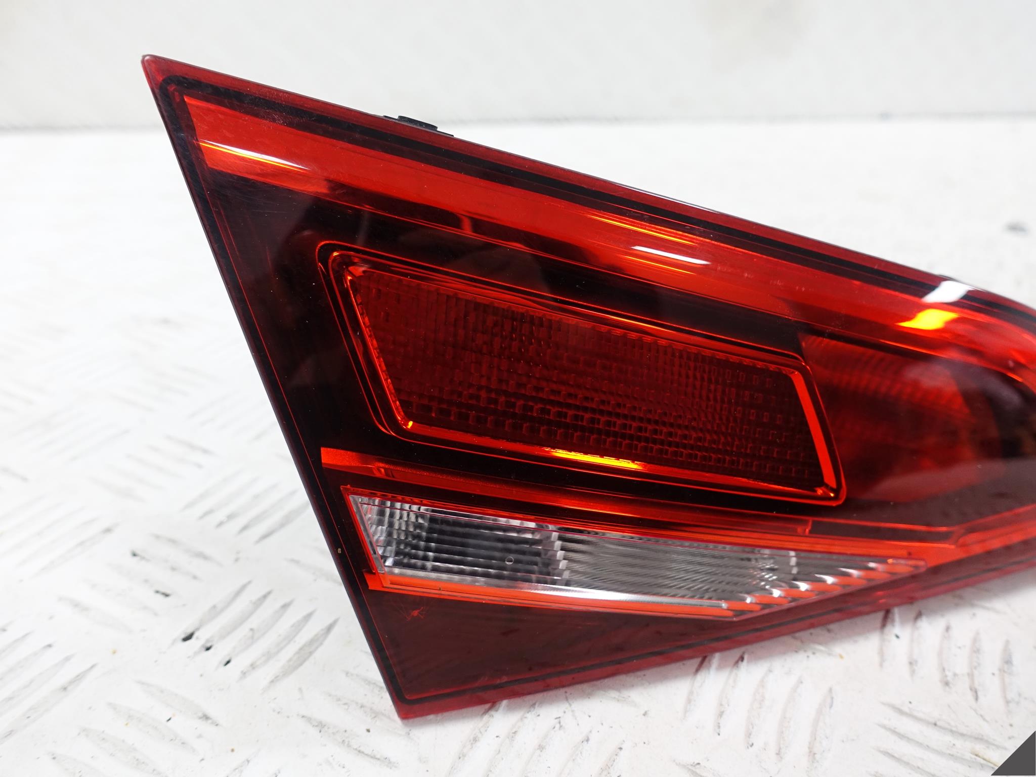 AUDI A3 8V4 LIFT 17- SPORTBACK KLAPA LED LEWA TYŁ AUDI A3 8V4 LIFT 17- SPORTBACK KLAPA LED LEWA TYŁ - obrazek 2