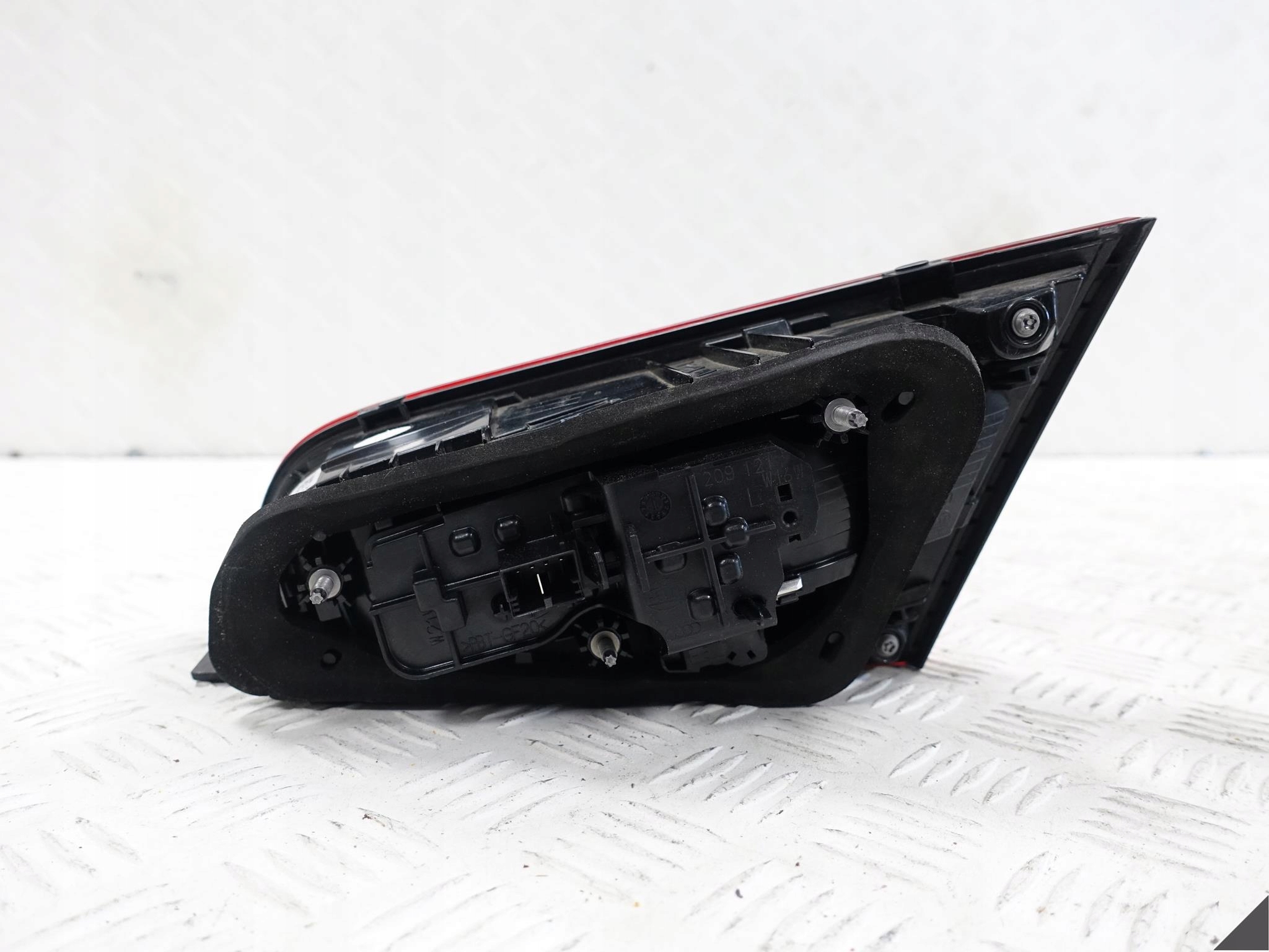 AUDI A3 8V4 LIFT 17- SPORTBACK KLAPA LED LEWA TYŁ AUDI A3 8V4 LIFT 17- SPORTBACK KLAPA LED LEWA TYŁ - obrazek 6