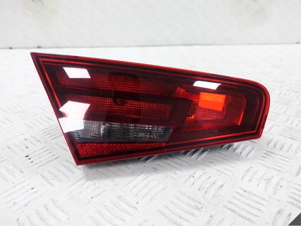 AUDI A3 S3 8V3 12-16 HB 3D LAMPA KLAPA LEWA TYŁ EU AUDI A3 S3 8V3 12-16 HB 3D LAMPA KLAPA LEWA TYŁ EU