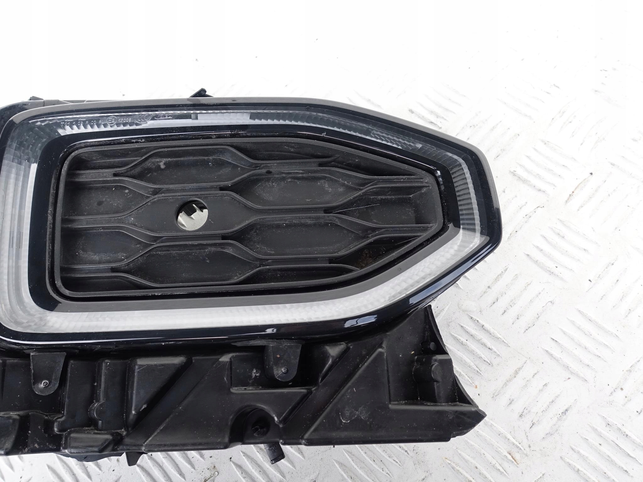 VW T-ROC LED DRL HALOGEN PRAWY 2GA941056 VW T-ROC LED DRL HALOGEN PRAWY 2GA941056 - obrazek 2
