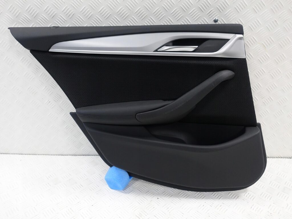 BMW 5 G31 G30 & LCI TAPICERKA LEWA TYŁ BMW 5 G31 G30 & LCI TAPICERKA LEWA TYŁ