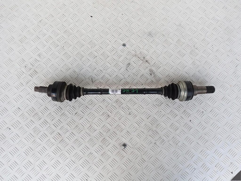 BMW F31 F30 F22 F23 F20 F21 PÓŁOŚ PRAWA TYŁ 27MM BMW F31 F30 F22 F23 F20 F21 PÓŁOŚ PRAWA TYŁ 27MM