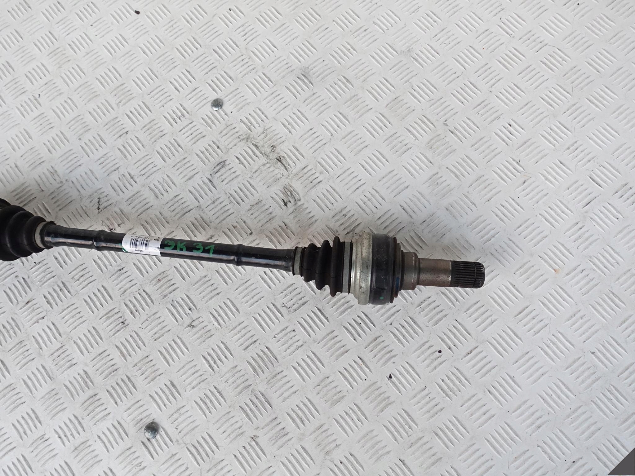 BMW F31 F30 F22 F23 F20 F21 PÓŁOŚ PRAWA TYŁ 27MM BMW F31 F30 F22 F23 F20 F21 PÓŁOŚ PRAWA TYŁ 27MM - obrazek 3