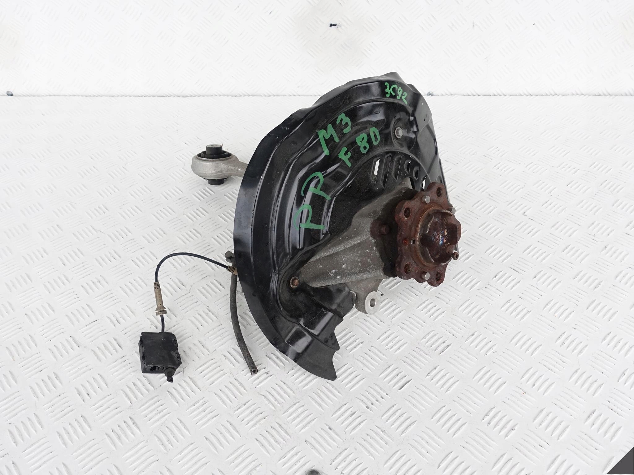 M3 F80 M4 F82 M2 F87 ZWROTNICA WAHACZ PRAWY PRZÓD M3 F80 M4 F82 M2 F87 ZWROTNICA WAHACZ PRAWY PRZÓD