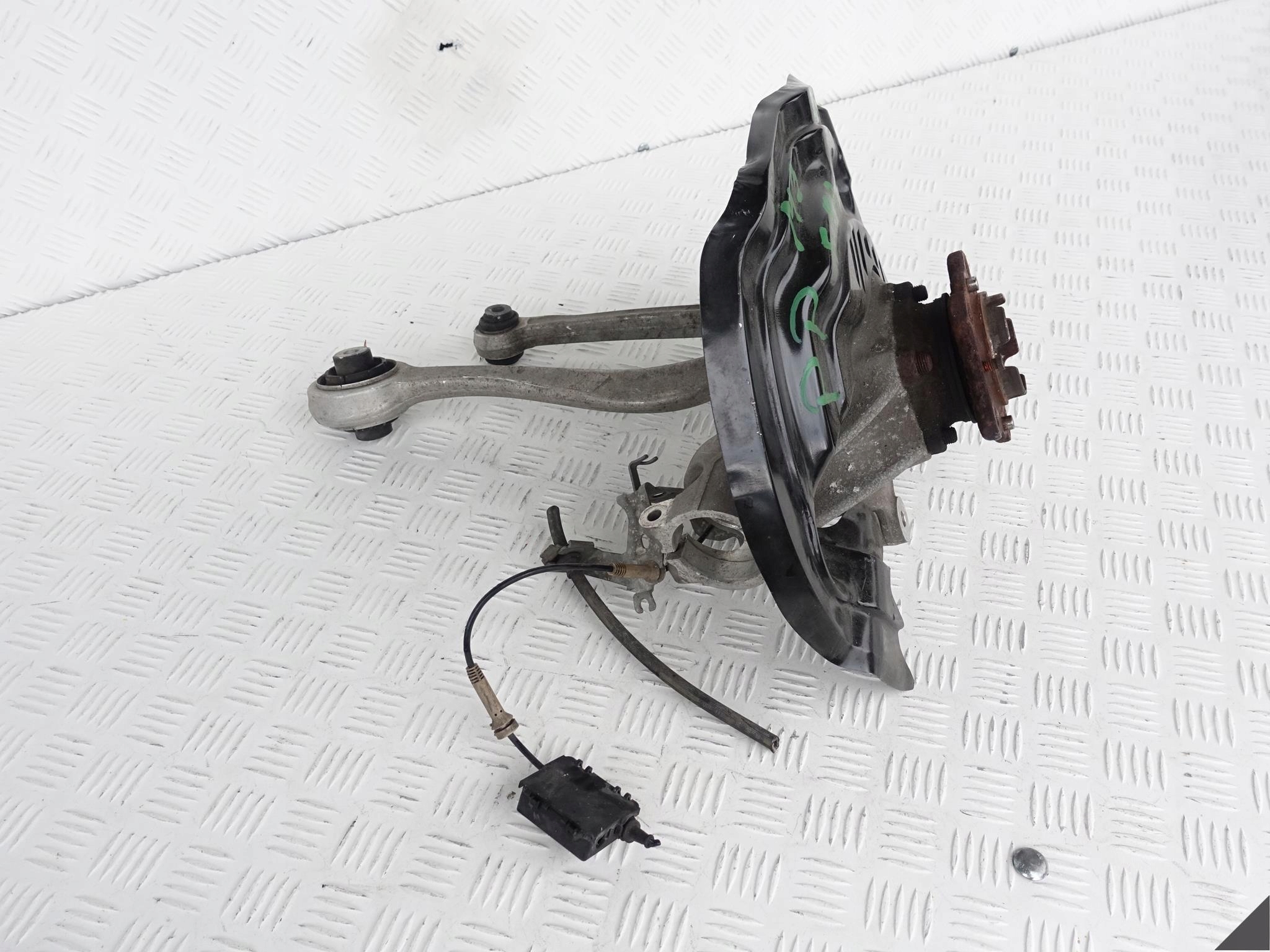 M3 F80 M4 F82 M2 F87 ZWROTNICA WAHACZ PRAWY PRZÓD M3 F80 M4 F82 M2 F87 ZWROTNICA WAHACZ PRAWY PRZÓD - obrazek 2