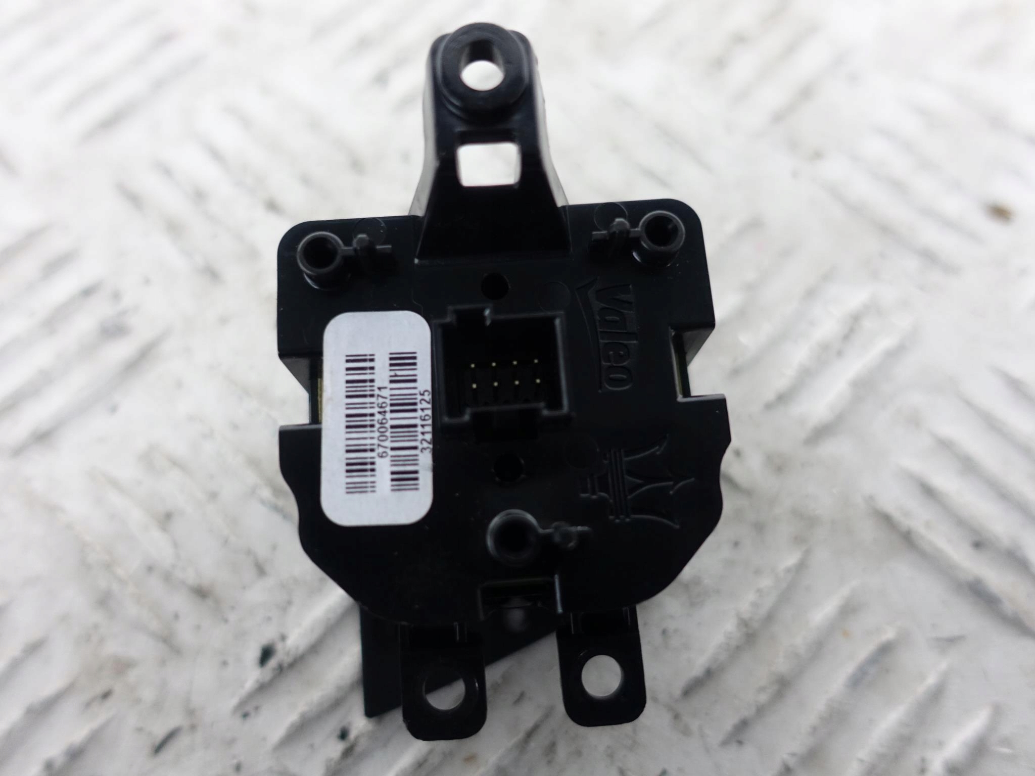 MASERATI LEVANTE WŁĄCZNIK ZAWIESZENIA 670064671 MASERATI LEVANTE WŁĄCZNIK ZAWIESZENIA 670064671 - obrazek 2
