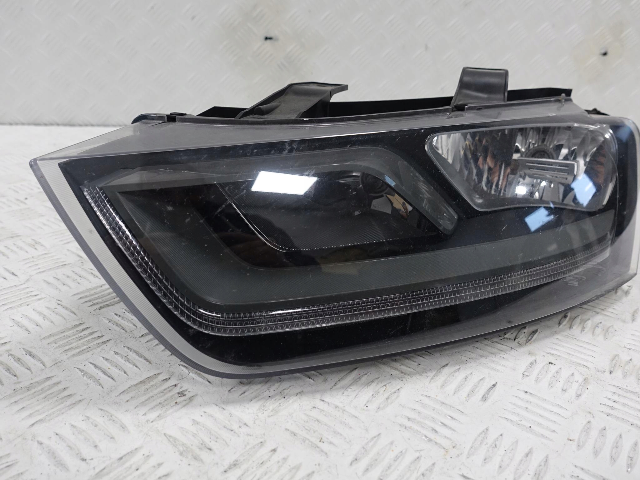 AUDI Q3 8U0 ZWYKŁA H7 LEWA EU PRZÓD LAMPA AUDI Q3 8U0 ZWYKŁA H7 LEWA EU PRZÓD LAMPA - obrazek 2