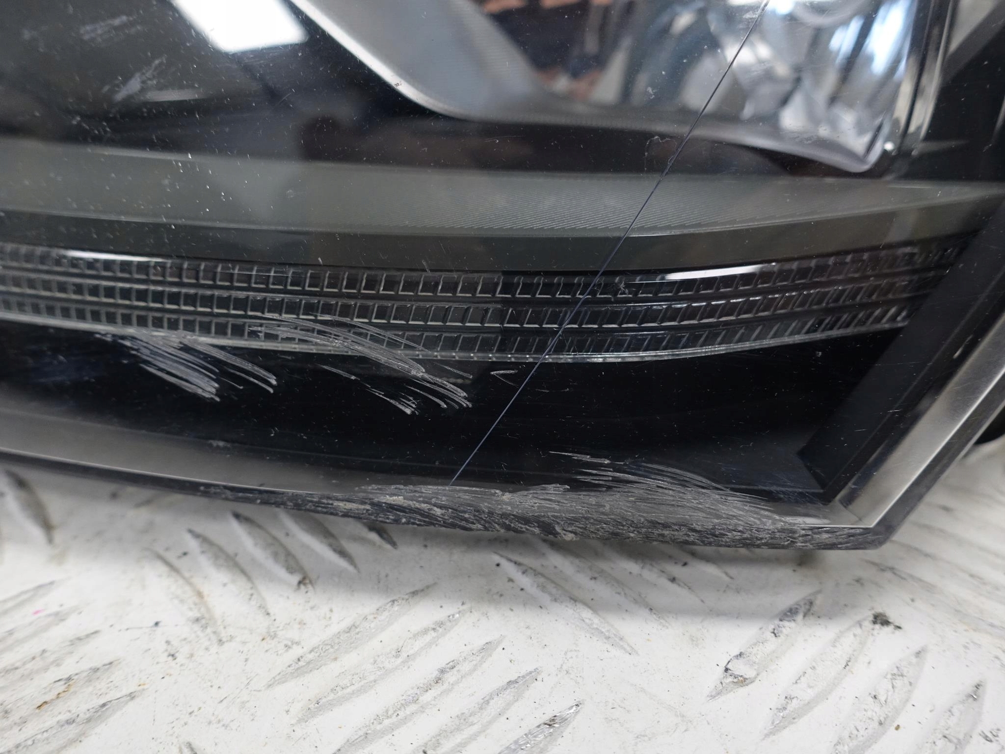 AUDI Q3 8U0 ZWYKŁA H7 LEWA EU PRZÓD LAMPA AUDI Q3 8U0 ZWYKŁA H7 LEWA EU PRZÓD LAMPA - obrazek 4