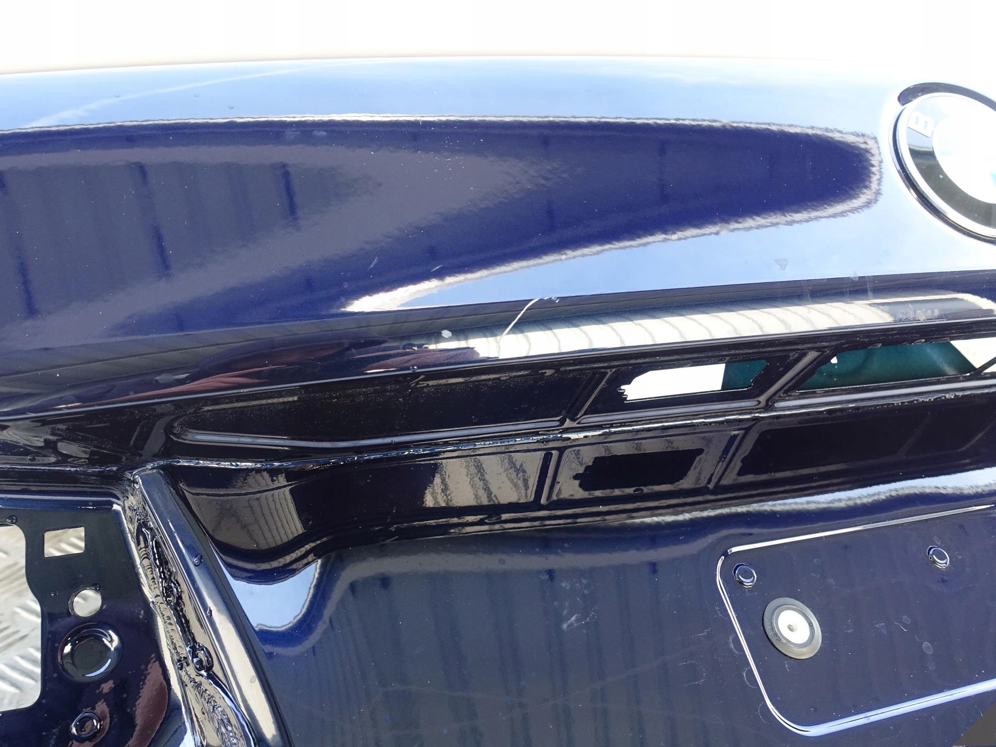 BMW 5 G30 M5 F90 SEDAN POKRYWA BAGAŻNIKA TYŁ BMW 5 G30 M5 F90 SEDAN POKRYWA BAGAŻNIKA TYŁ - obrazek 5