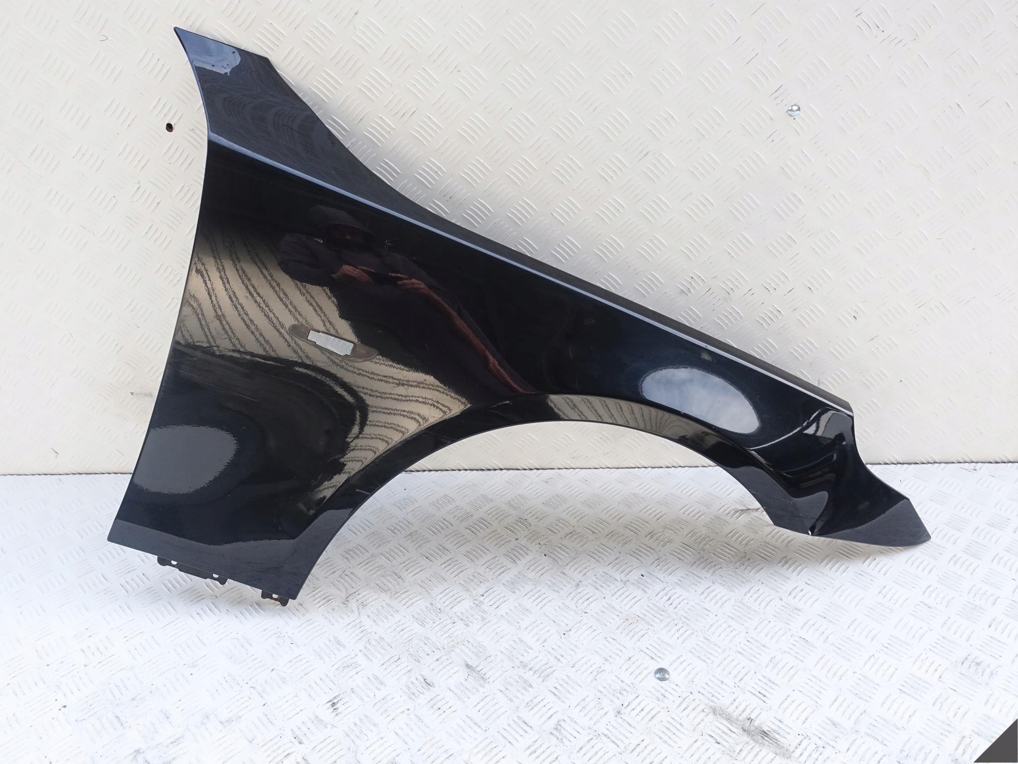 BMW 5 E60 E61 03-10 BŁOTNIK PRAWY PRZÓD BMW 5 E60 E61 03-10 BŁOTNIK PRAWY PRZÓD