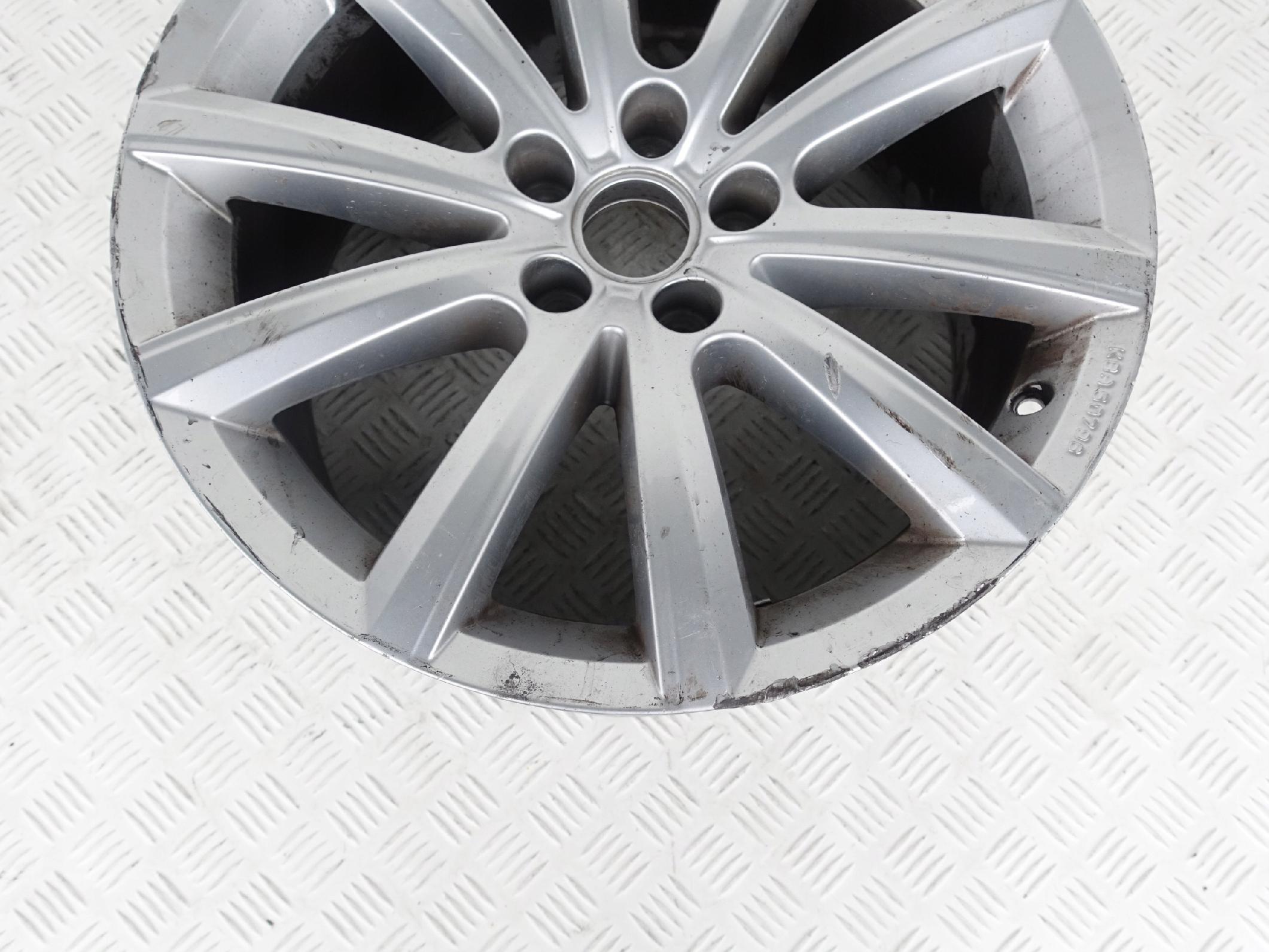VW TOUAREG 760 III 8×18 ET25 5×112 760071498 VW TOUAREG 760 III 8x18 ET25 5x112 760071498 - obrazek 2
