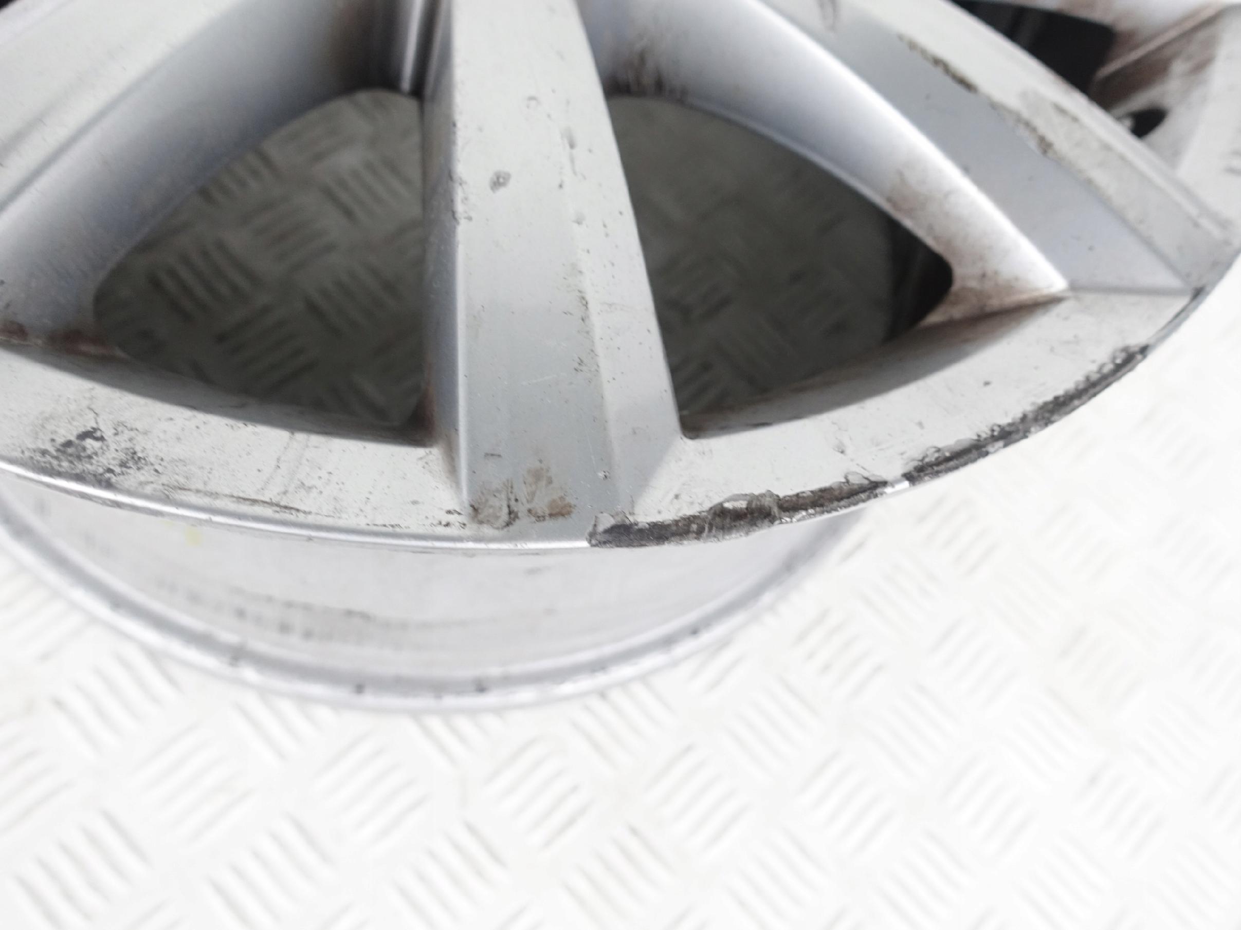 VW TOUAREG 760 III 8×18 ET25 5×112 760071498 VW TOUAREG 760 III 8x18 ET25 5x112 760071498 - obrazek 3