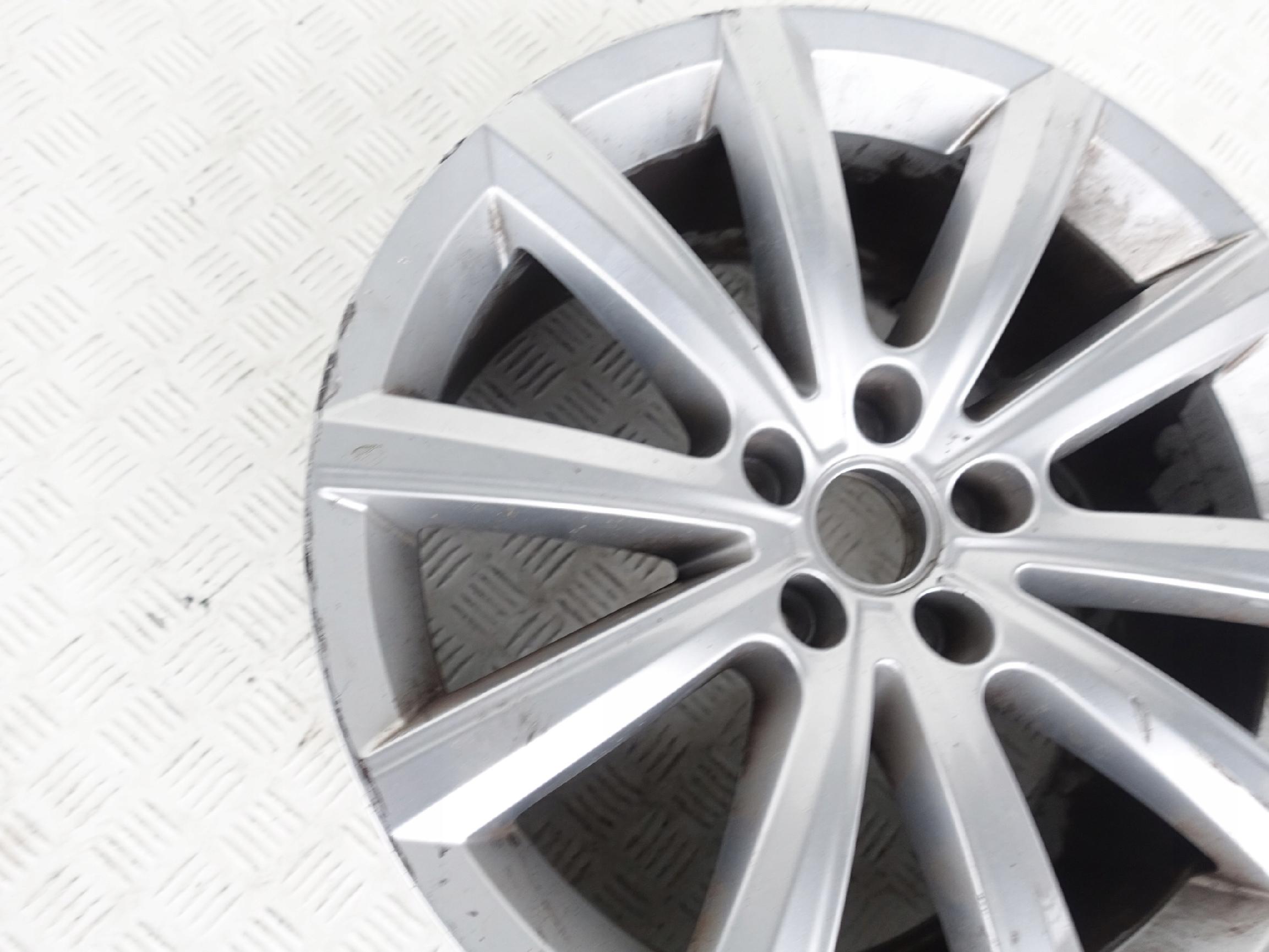 VW TOUAREG 760 III 8×18 ET25 5×112 760071498 VW TOUAREG 760 III 8x18 ET25 5x112 760071498 - obrazek 4