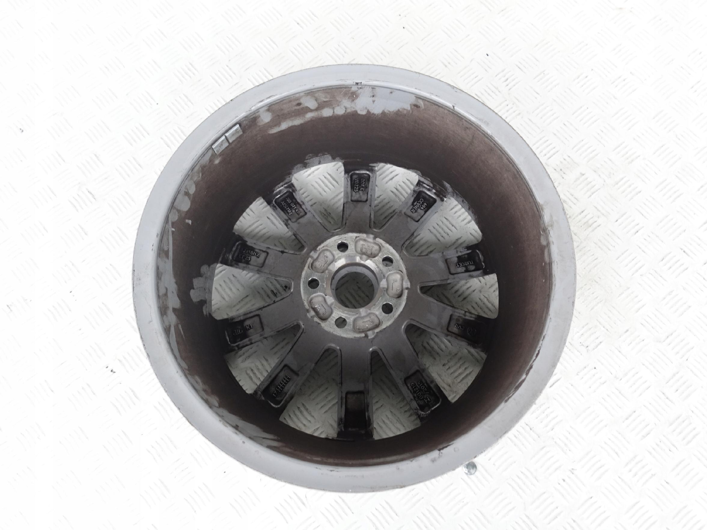 VW TOUAREG 760 III 8×18 ET25 5×112 760071498 VW TOUAREG 760 III 8x18 ET25 5x112 760071498 - obrazek 7