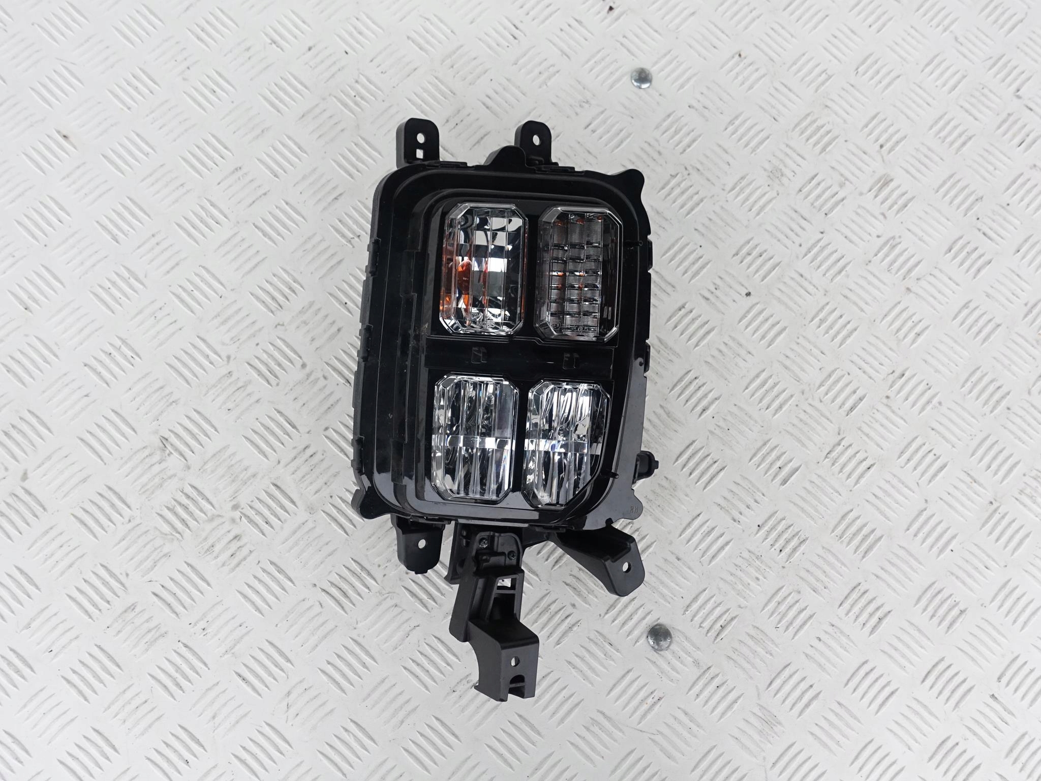 MITSUBISHI OUTLANDER SPORT 20- DRL HALOGEN PRAWY MITSUBISHI OUTLANDER SPORT 20- DRL HALOGEN PRAWY