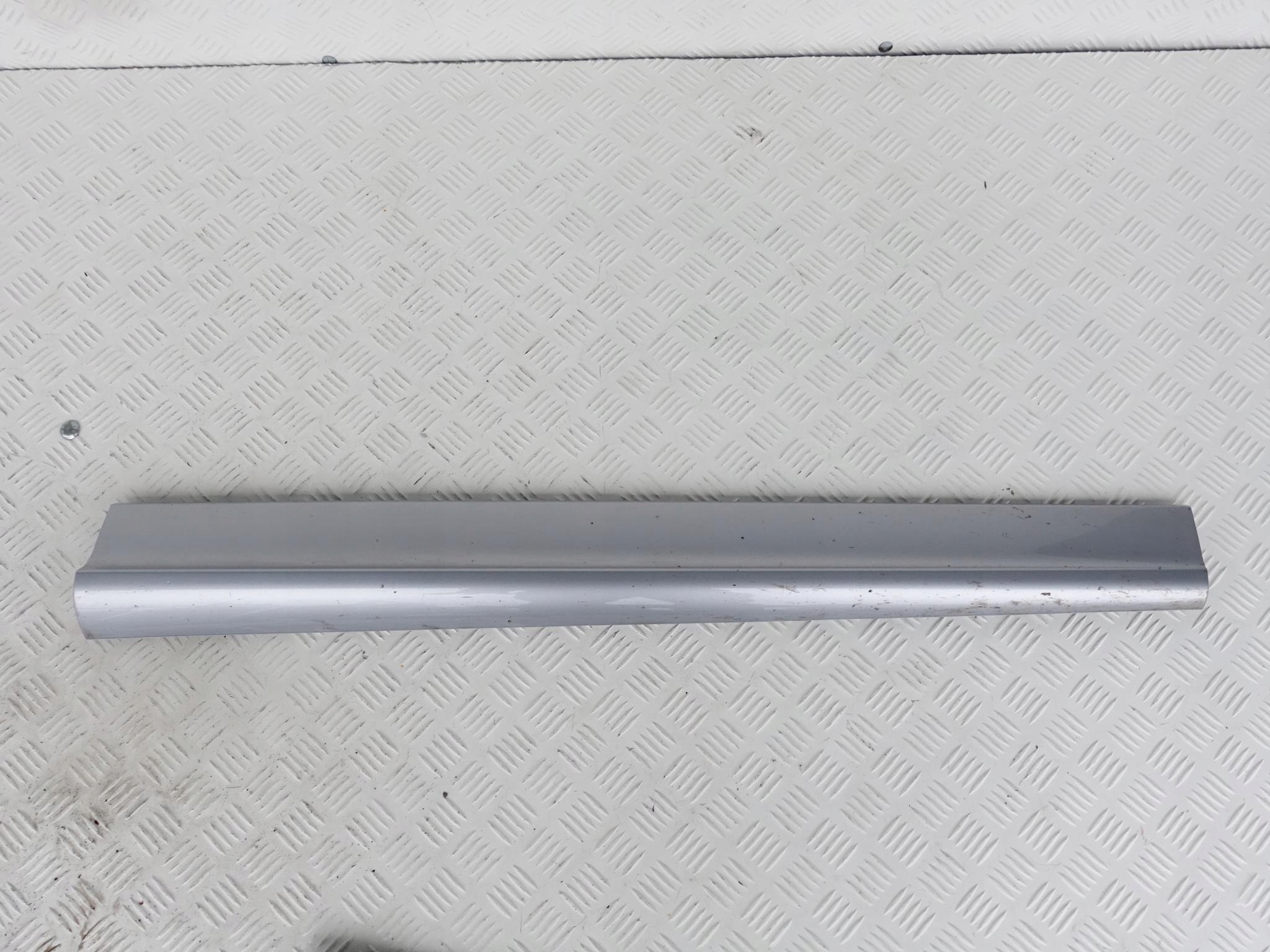 AUDI Q5 SQ5 8R0 S-LINE 08-16 LISTWA DRZWI PRAWA AUDI Q5 SQ5 8R0 S-LINE 08-16 LISTWA DRZWI PRAWA