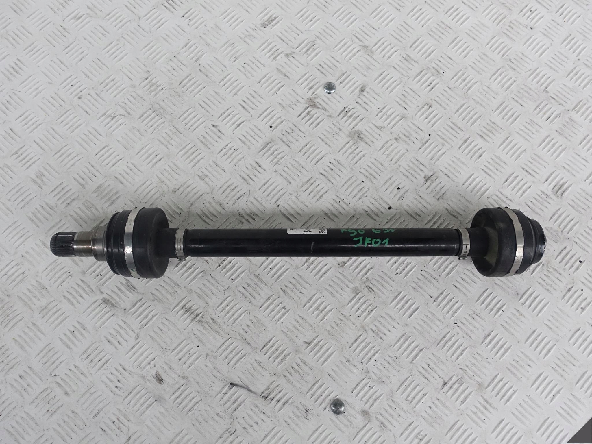 BMW M5 F90 M-POWER PÓŁOŚ LEWA TYŁ 7856937 BMW M5 F90 M-POWER PÓŁOŚ LEWA TYŁ 7856937