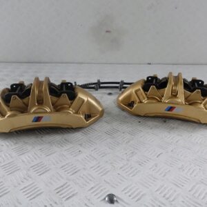 M5 F90 M8 F91 F92 GOLD ZACISK+KLOCKI PRZÓD L LUB P M5 F90 M8 F91 F92 GOLD ZACISK+KLOCKI PRZÓD L LUB P